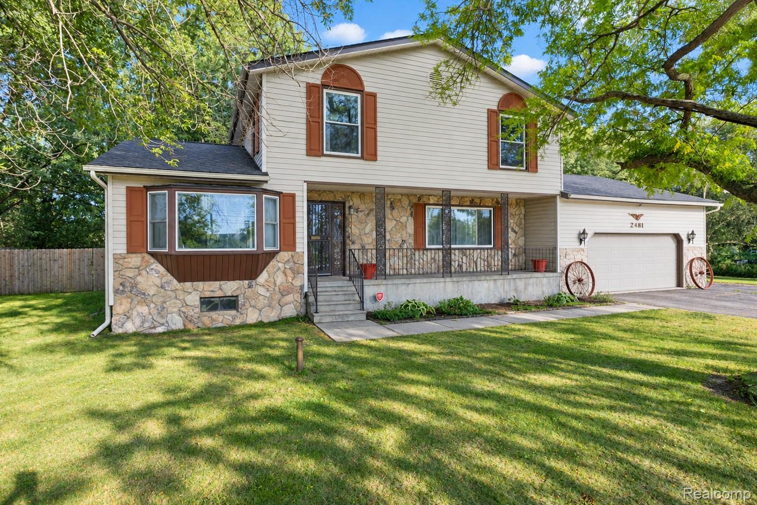 2481, Genesee, Burton, Michigan, 48519