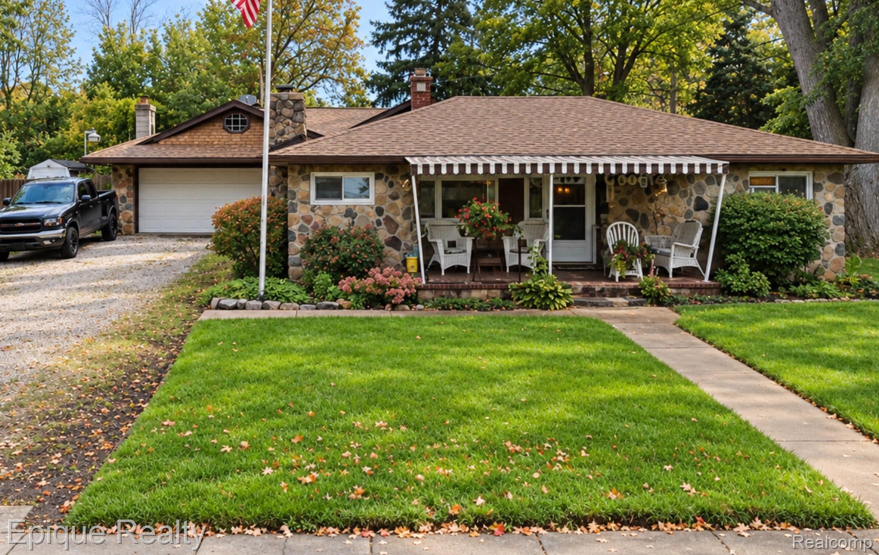 202, North, Almont, Michigan, 48003
