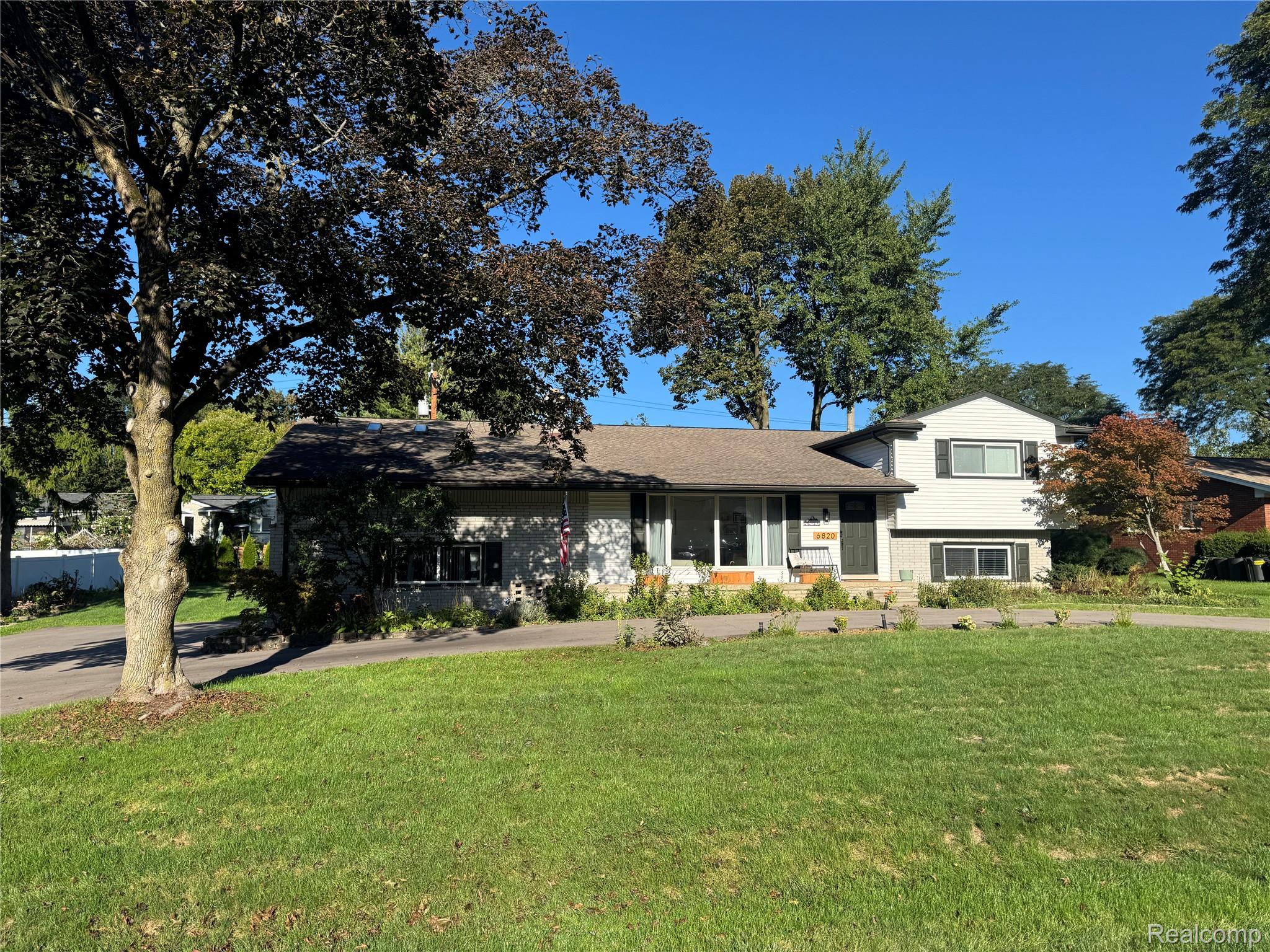 6820, White Pine, Bloomfield Hills, Michigan, 48301
