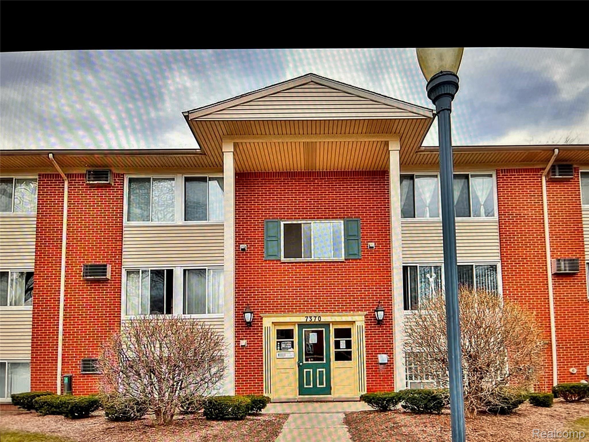 7370, CENTRAL ST APT 10, Westland, Michigan, 48185
