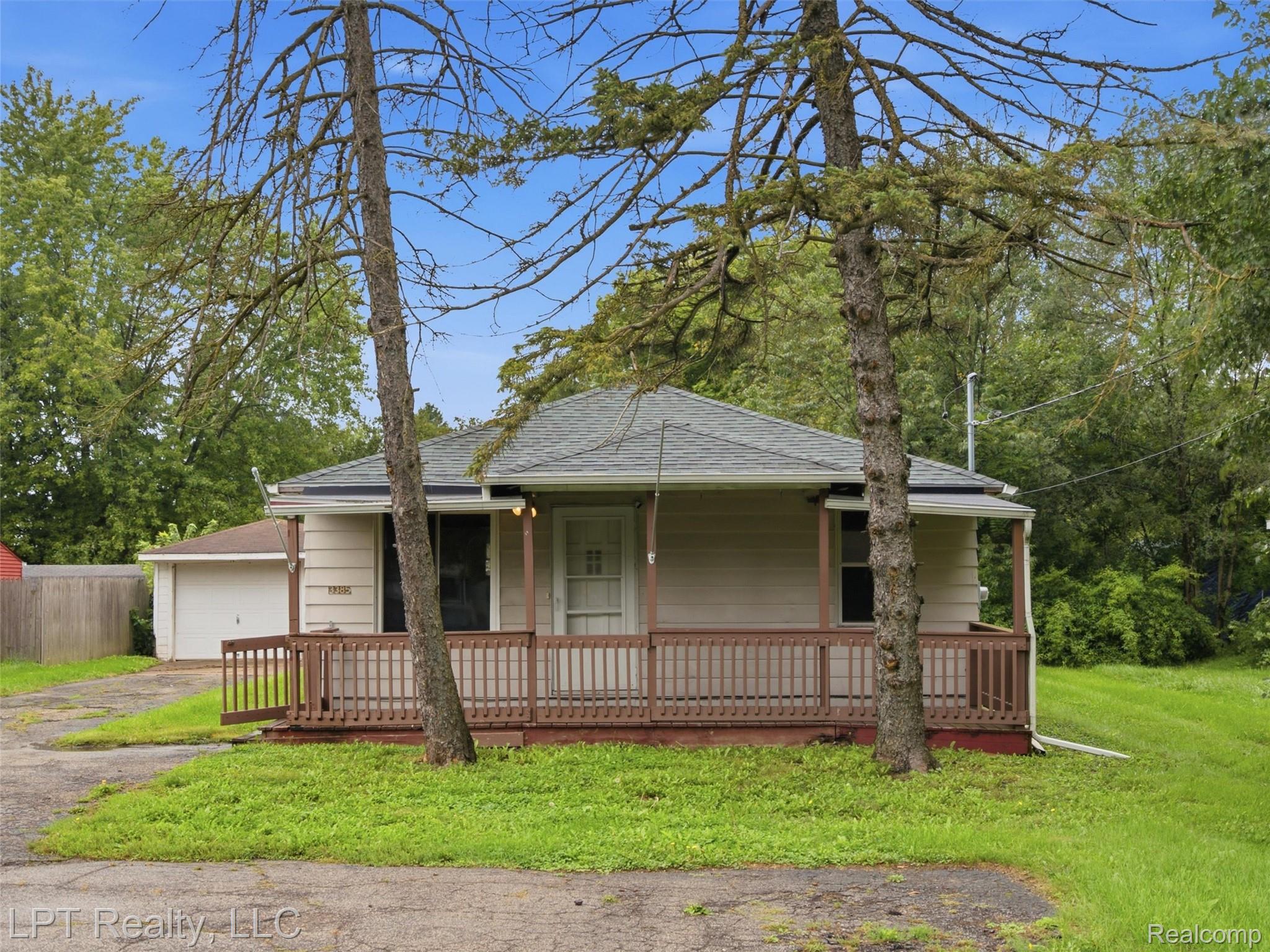 3385, Genesee, N, Flint, Michigan, 48506