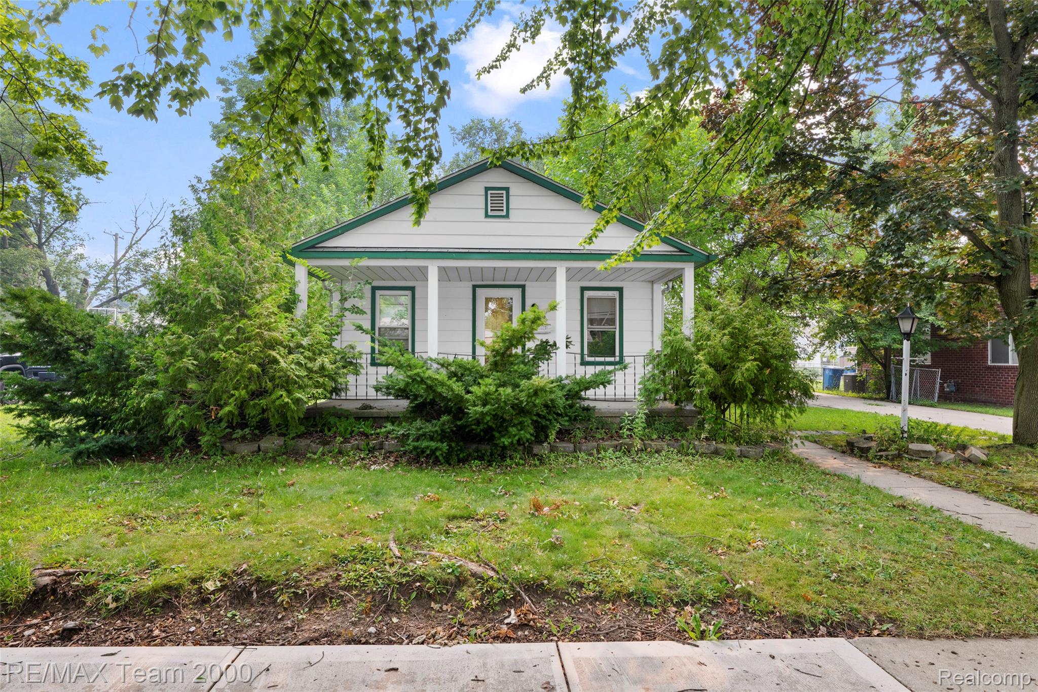 6176, Gulley, Dearborn Heights, Michigan, 48127