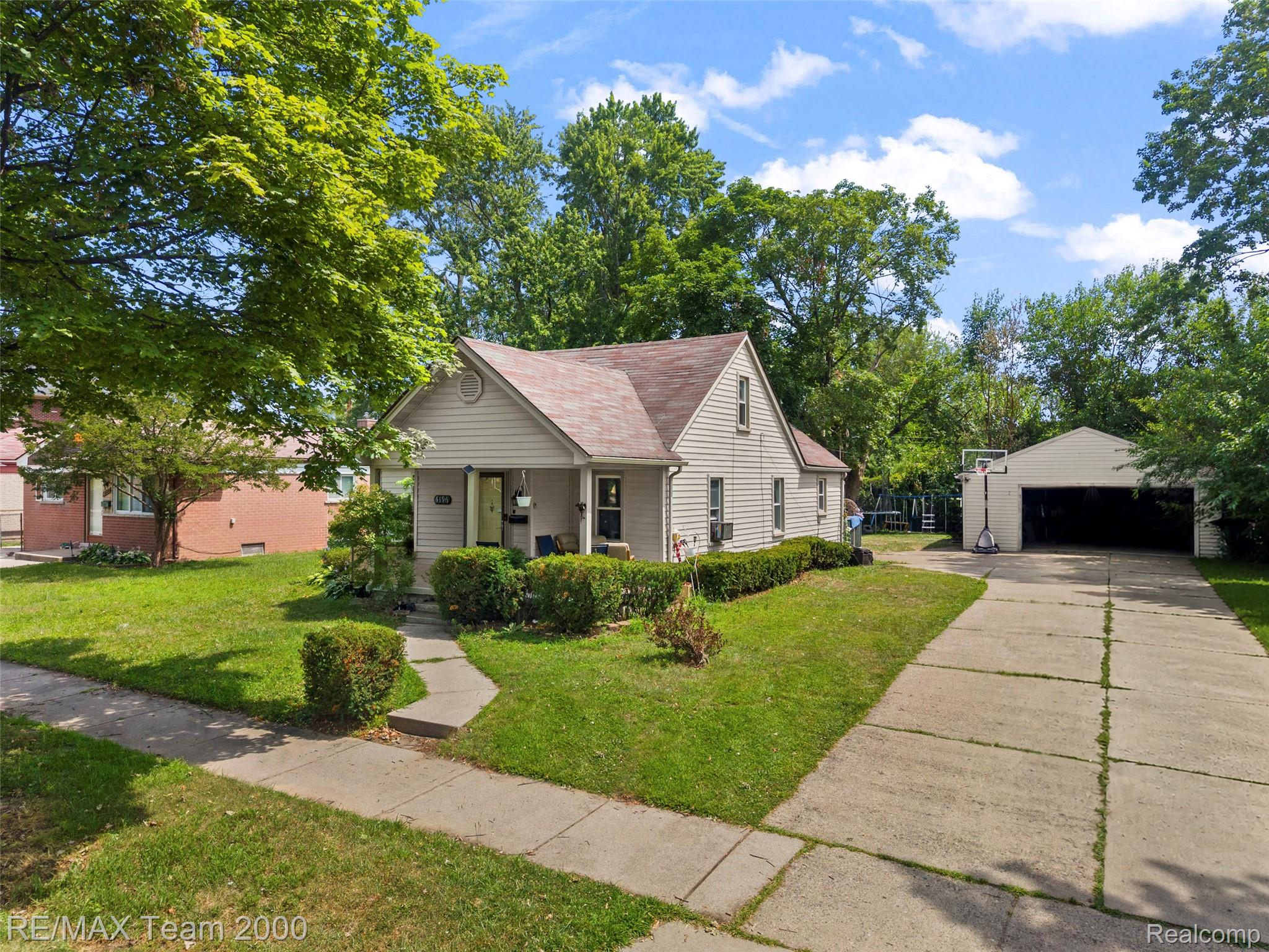 6196, Gulley, Dearborn Heights, Michigan, 48127