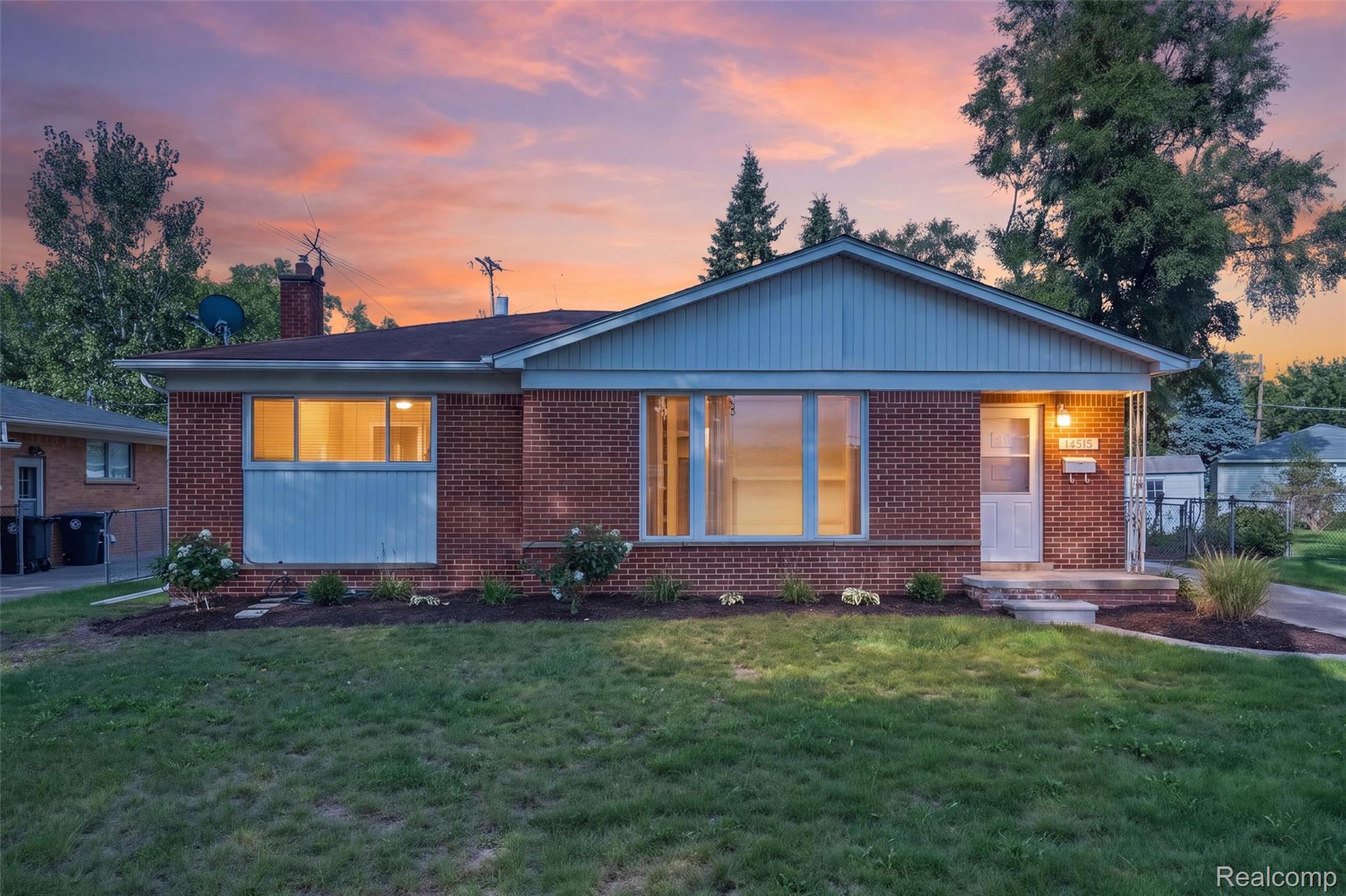 14313, Deering, Livonia, Michigan, 48154