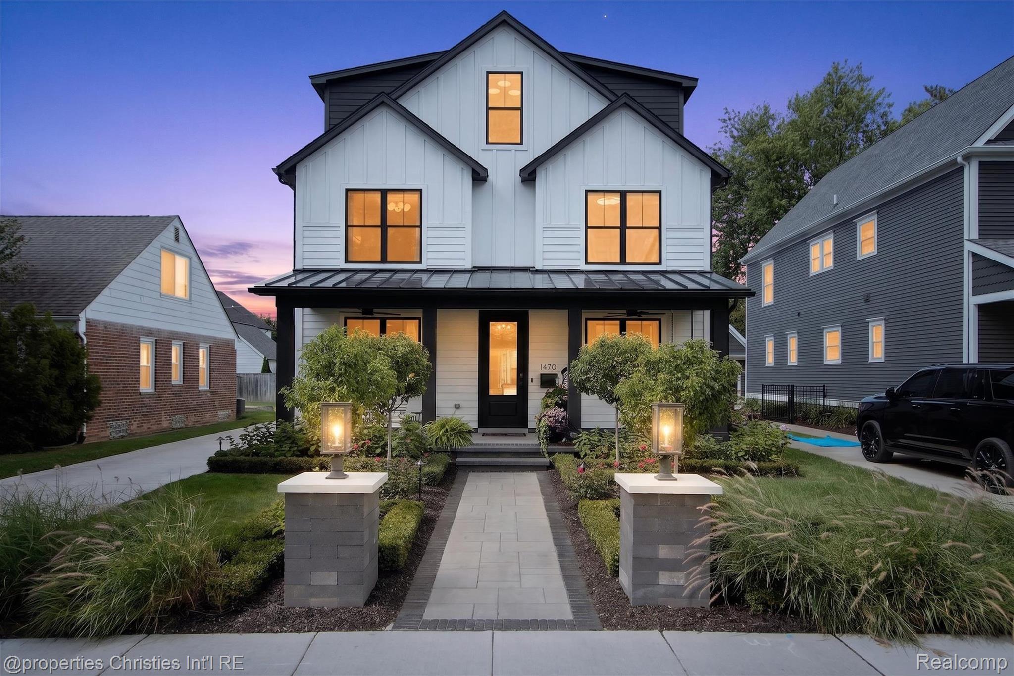 1470, Washington, Birmingham, Michigan, 48009
