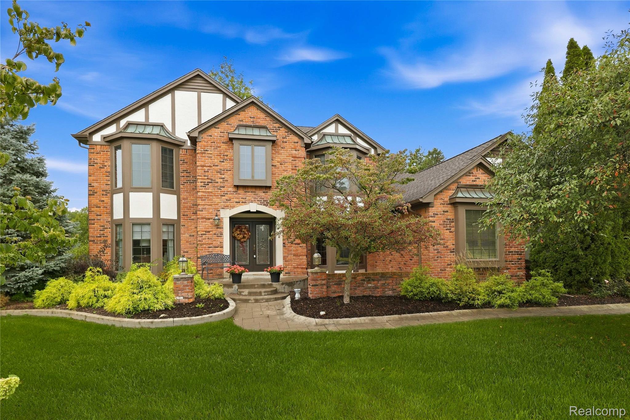 4735, Bentley, Troy, Michigan, 48098