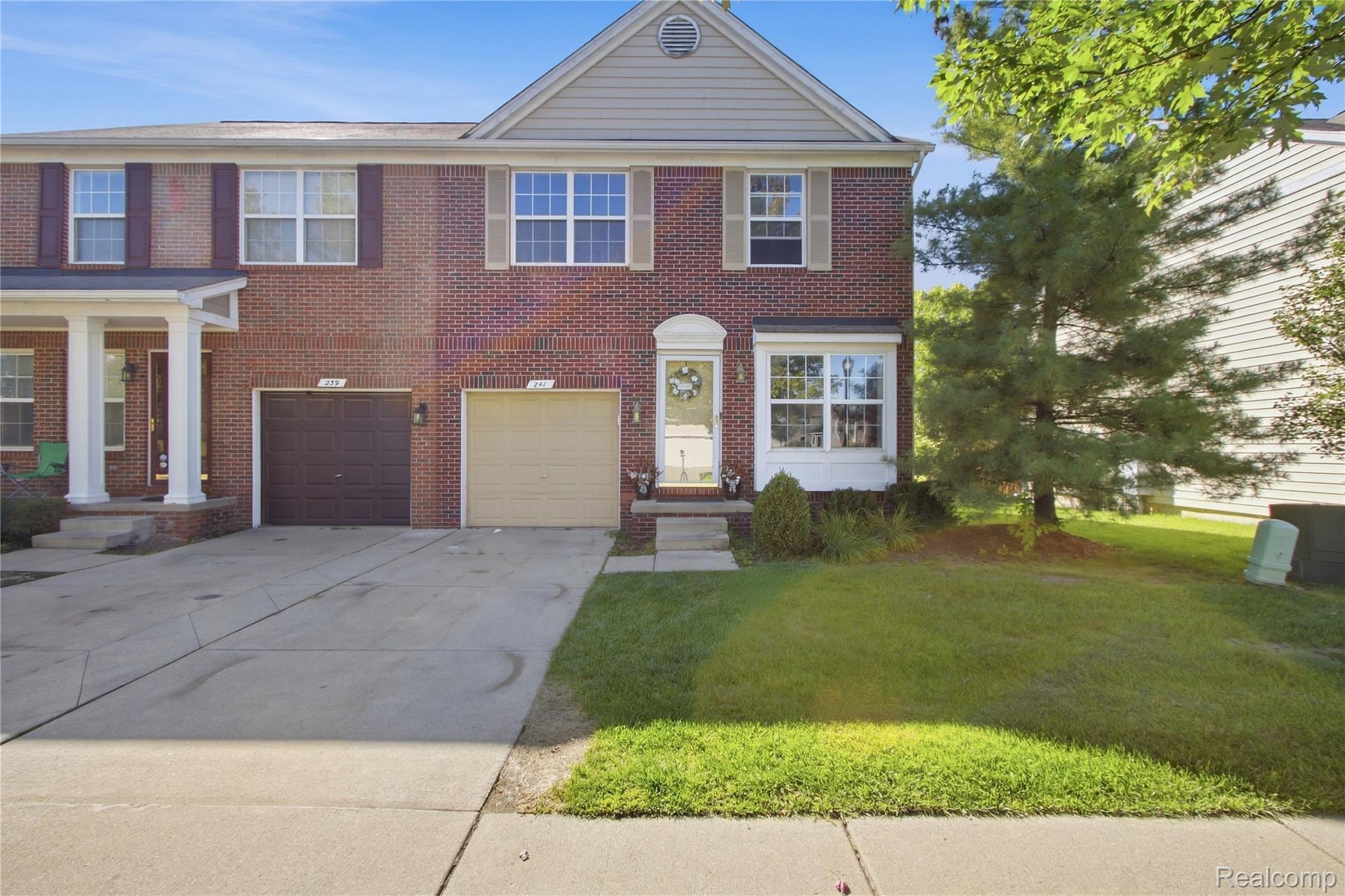 241, Tucker, Pontiac, Michigan, 48341