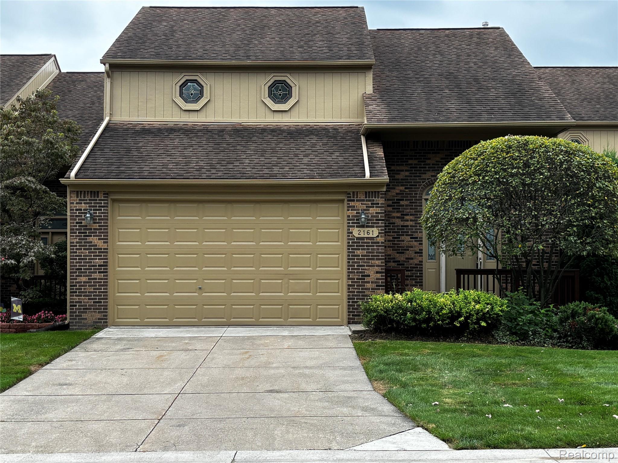 2161, Crystal, #8, Rochester Hills, Michigan, 48309