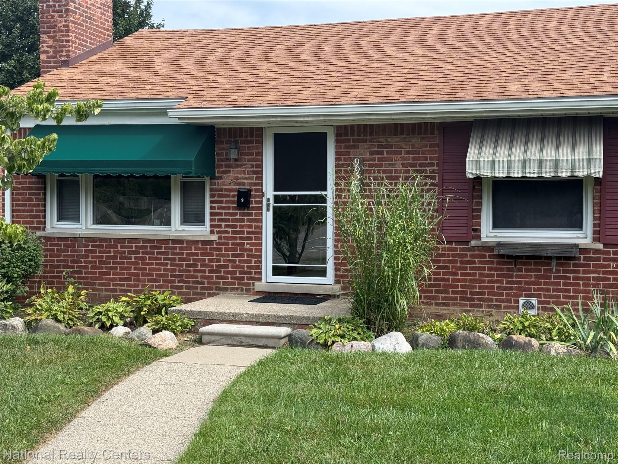 9920, Farmington, Livonia, Michigan, 48150