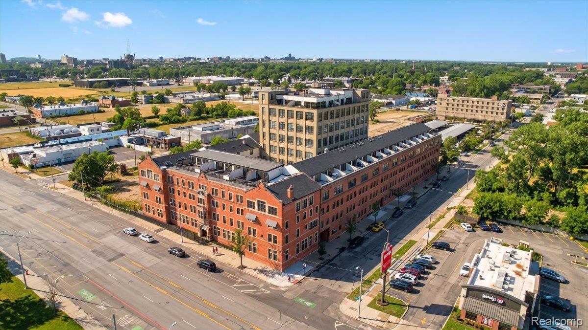 6533, Jefferson, #601T, Detroit, Michigan, 48207