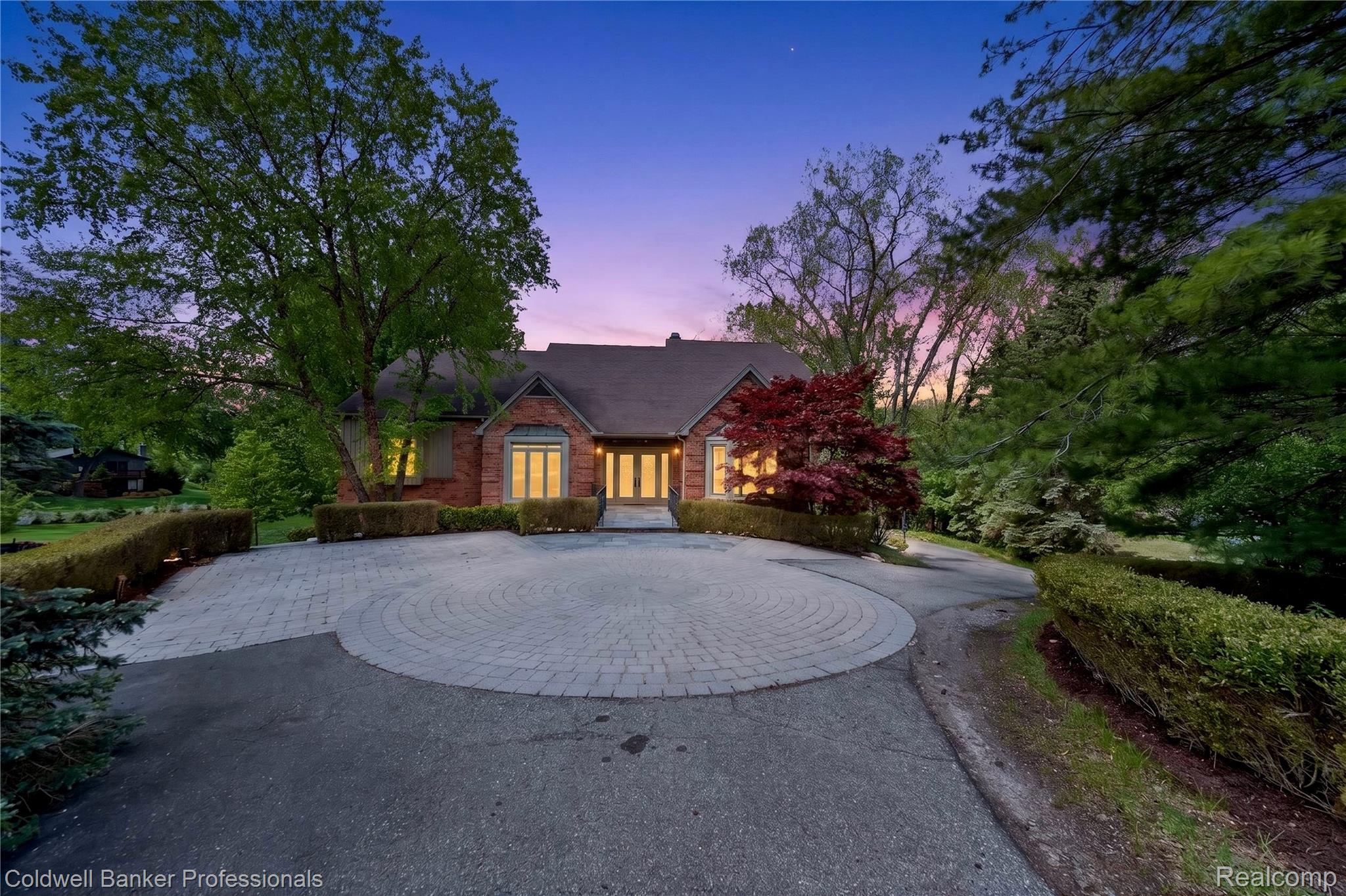 2076, Shore Hill, West Bloomfield, Michigan, 48323