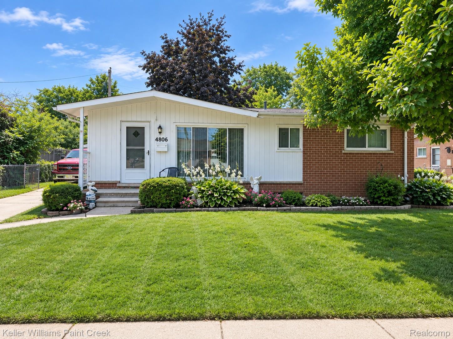 4806, Holmes, Warren, Michigan, 48092