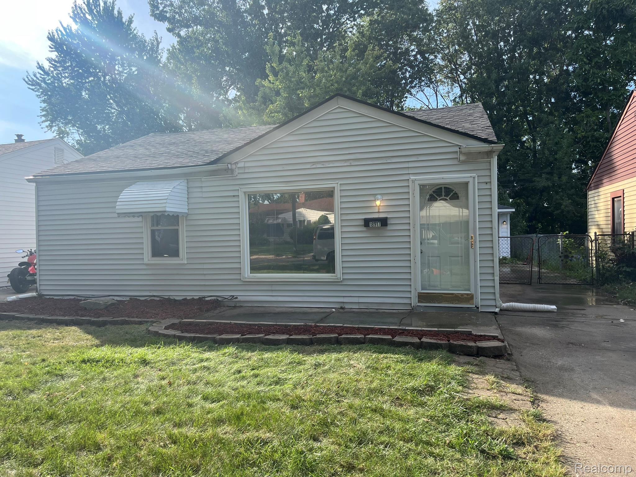 18917, Wall, Melvindale, Michigan, 48122