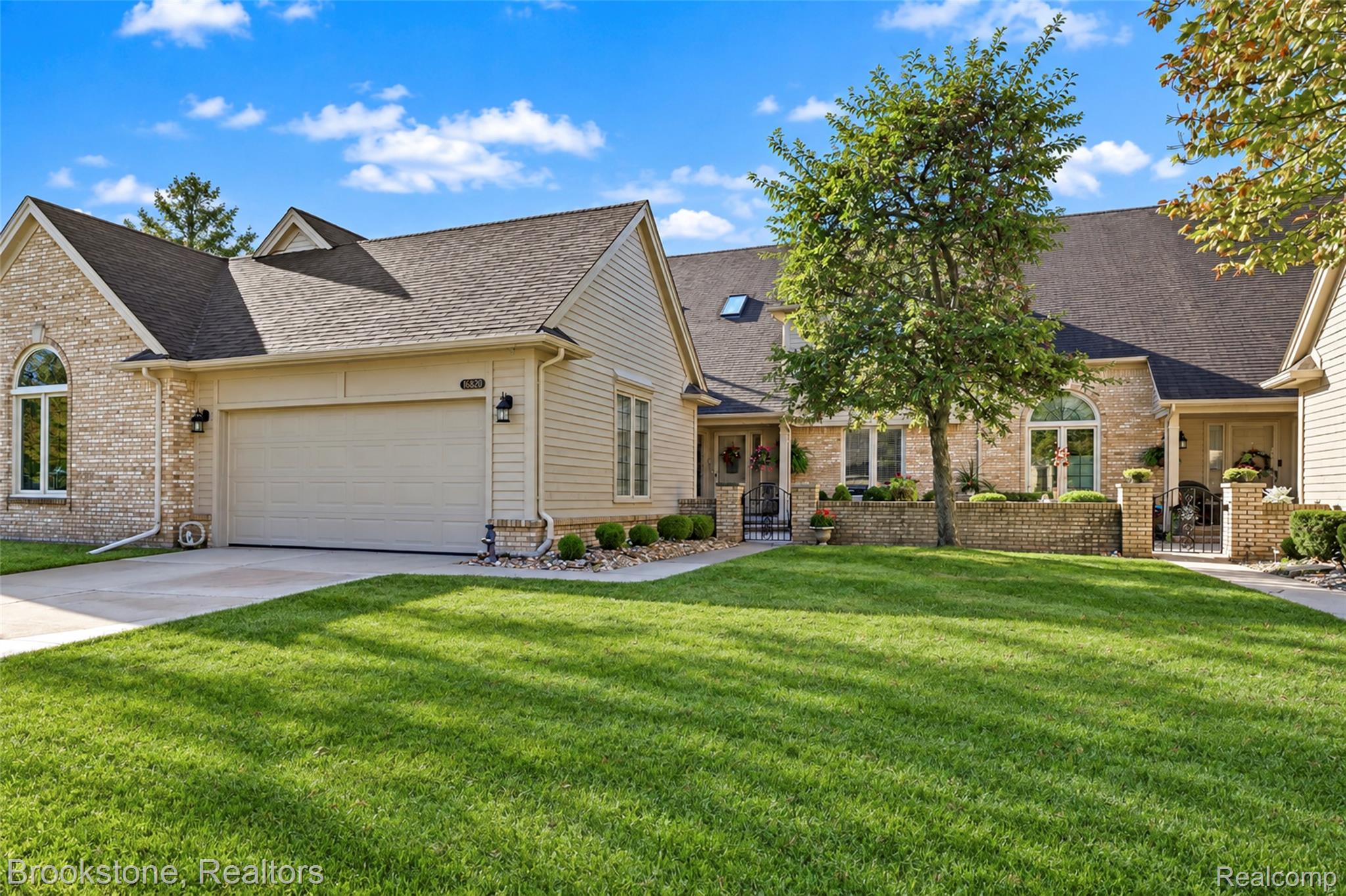 16820, Crystal, #17, Macomb, Michigan, 48042