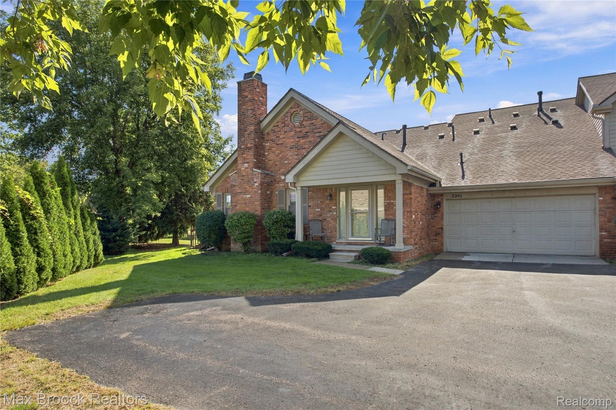 2241, Cornell, Dearborn, Michigan, 48124