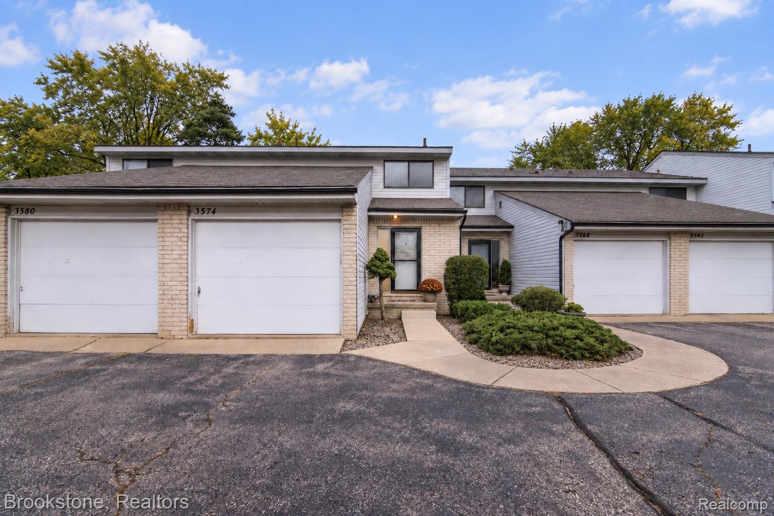3574 W. Walton, W. Walton, N, #2, Waterford, Michigan, 48329
