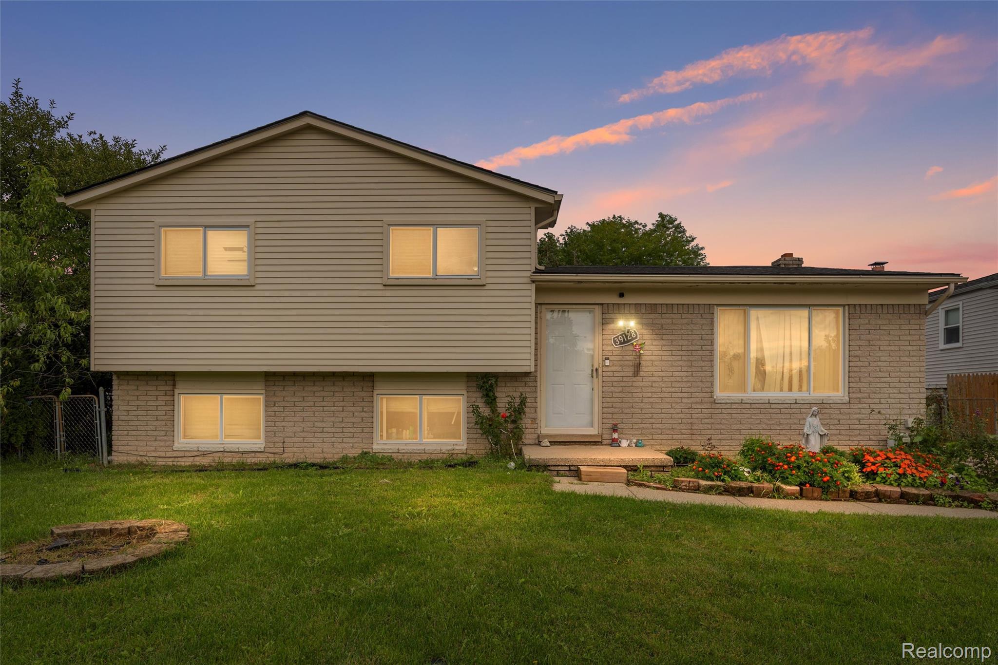 39128, Ironstone, Sterling Heights, Michigan, 48310