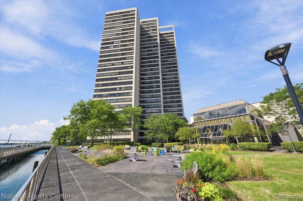 1001, Jefferson Ave. #300/23F, Detroit, Michigan, 48226