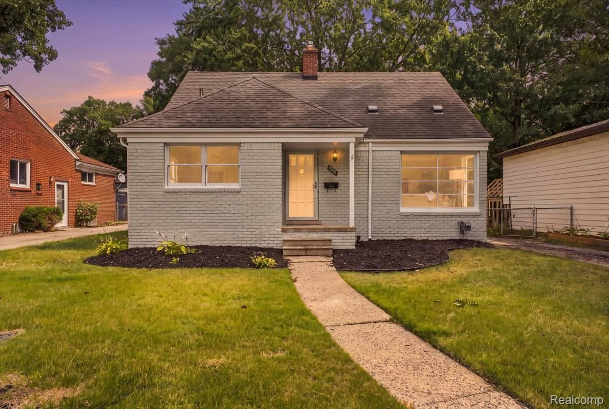 23880, Meadowlark, Oak Park, Michigan, 48237