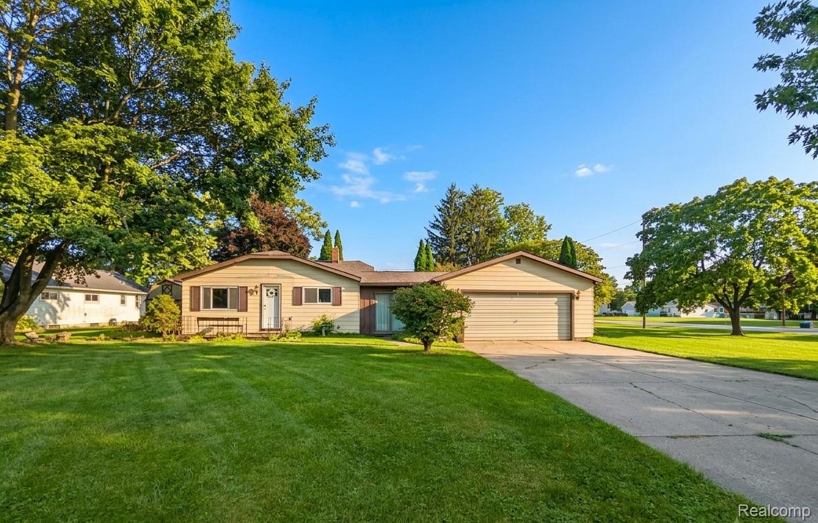 2116, Noble, Flint, Michigan, 48532