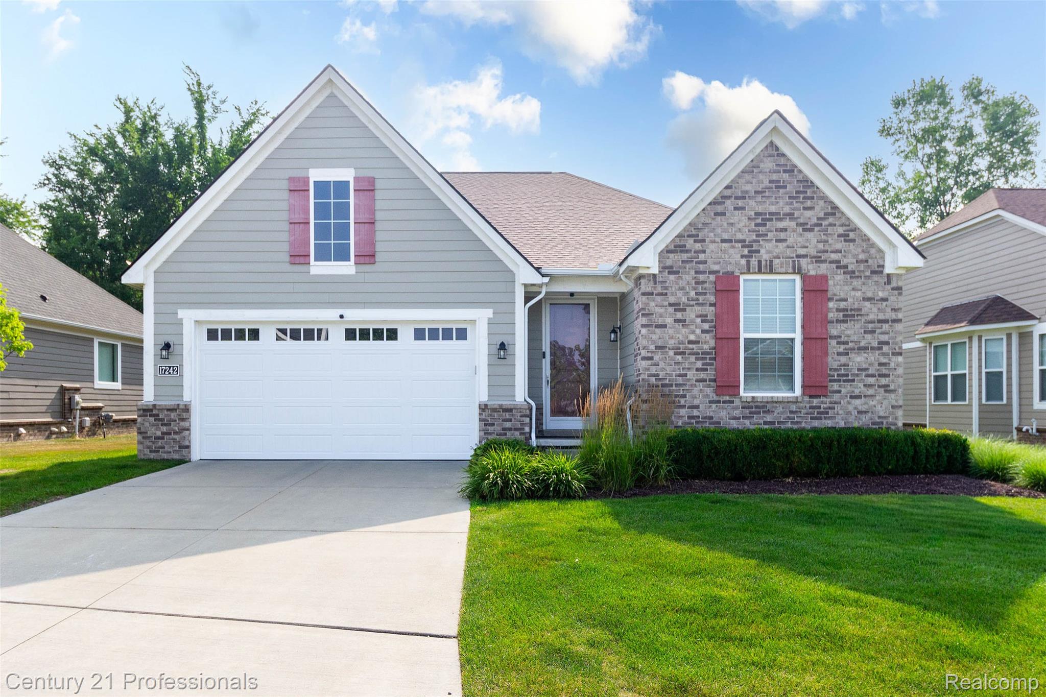 17242, Garden Ridge, Northville, Michigan, 48168