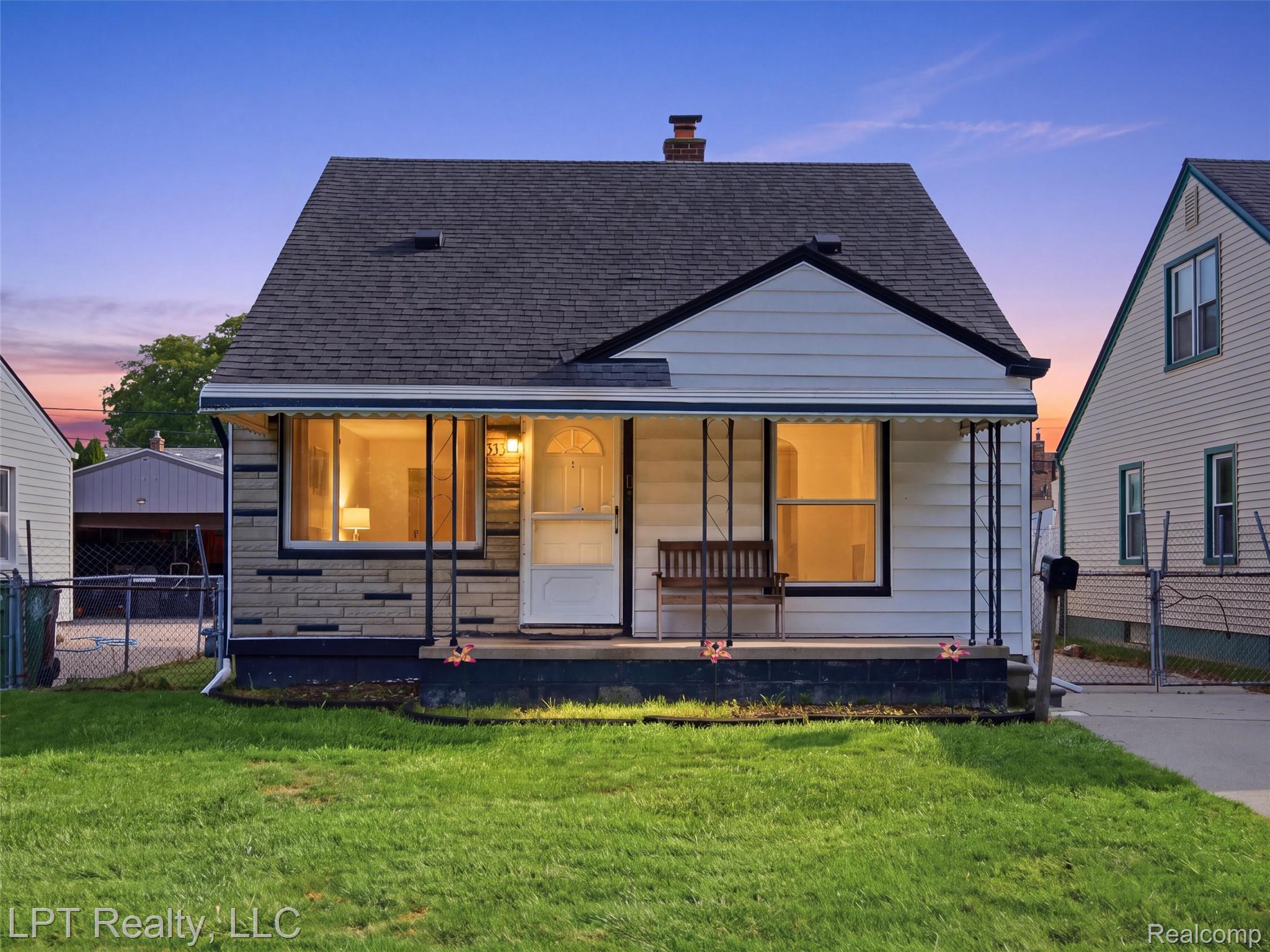 13395, Castle, Southgate, Michigan, 48195