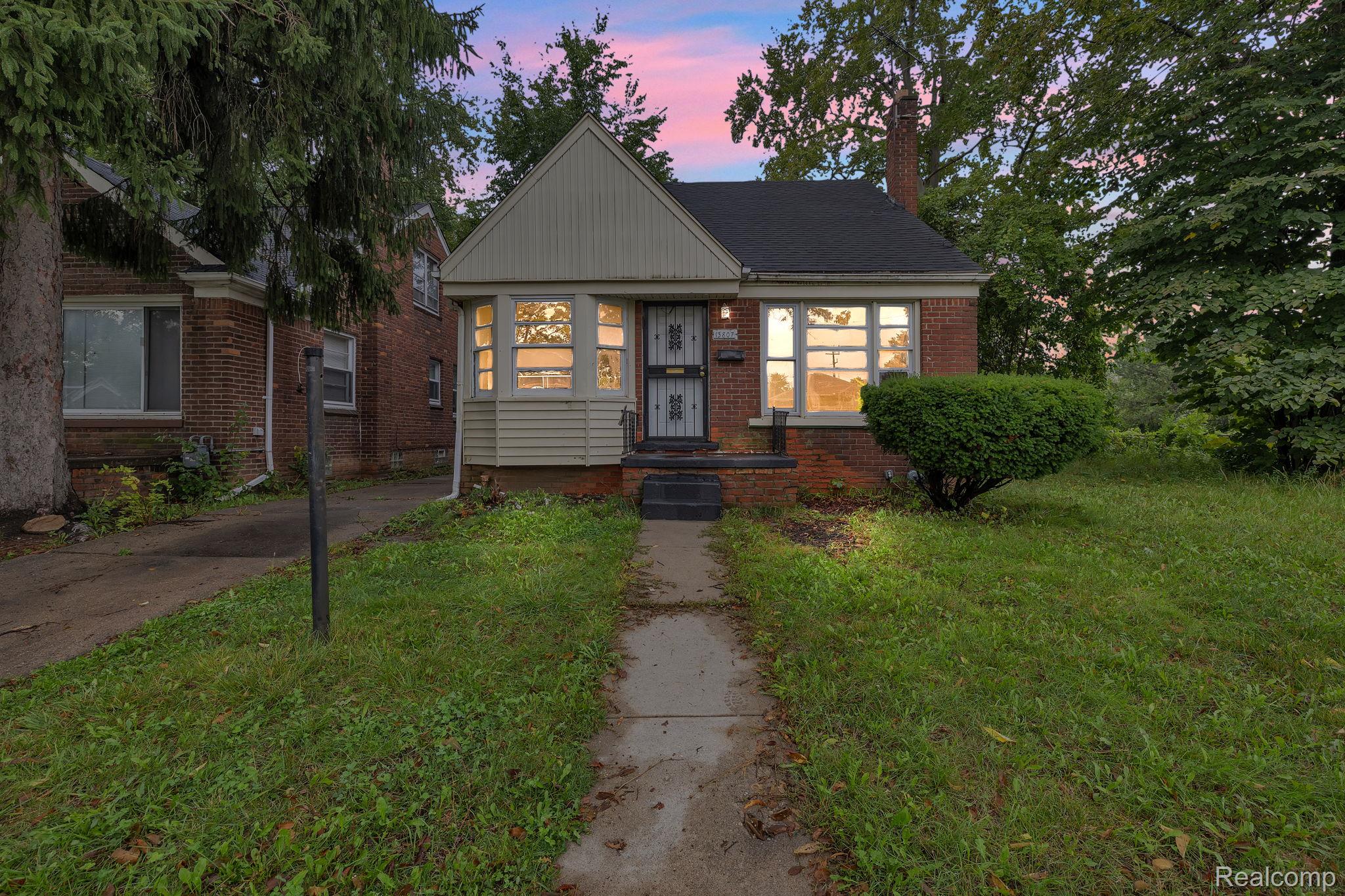 13807, Wadsworth, Detroit, Michigan, 48227