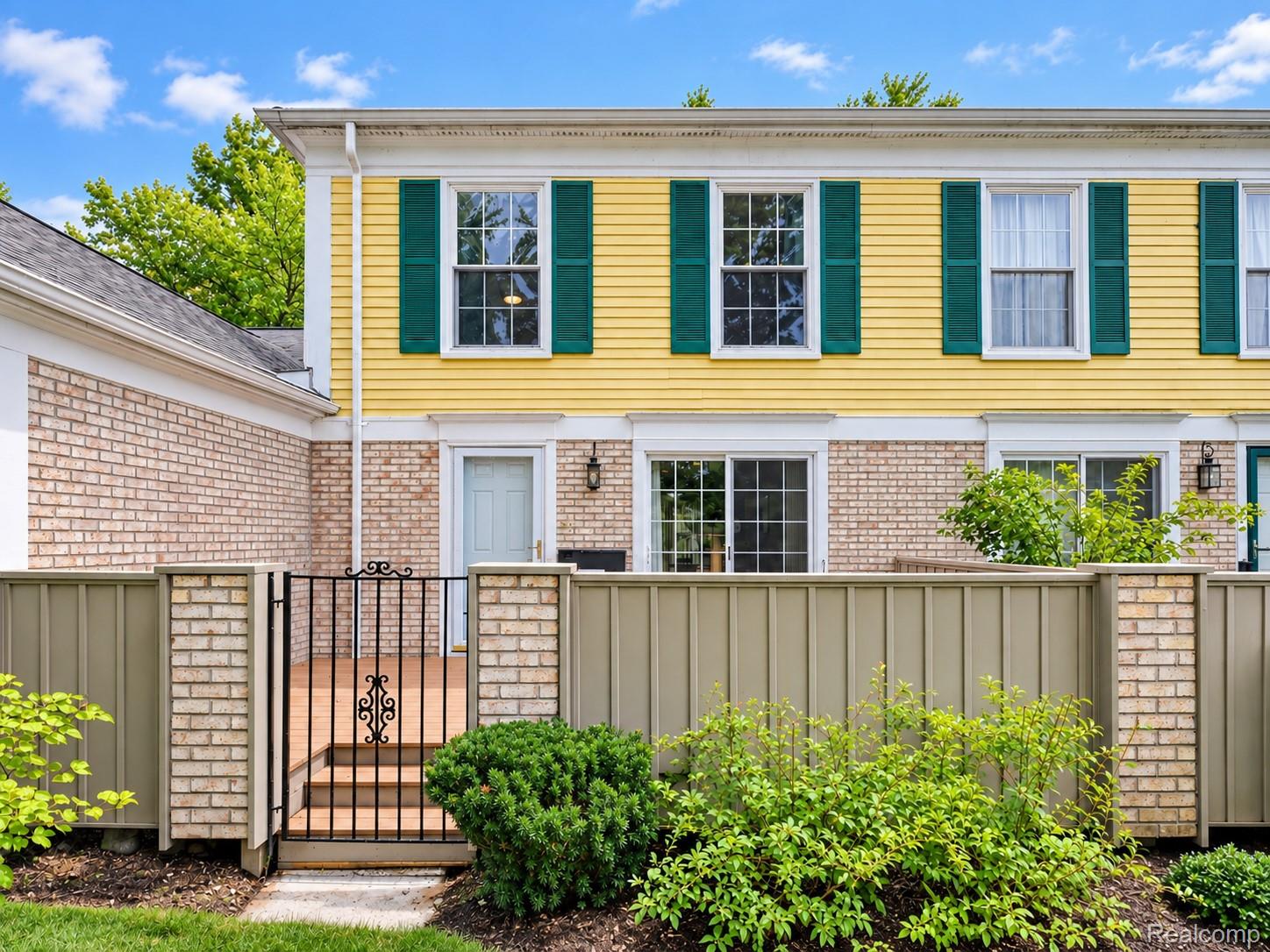 1476, Saddle, Rochester Hills, Michigan, 48306