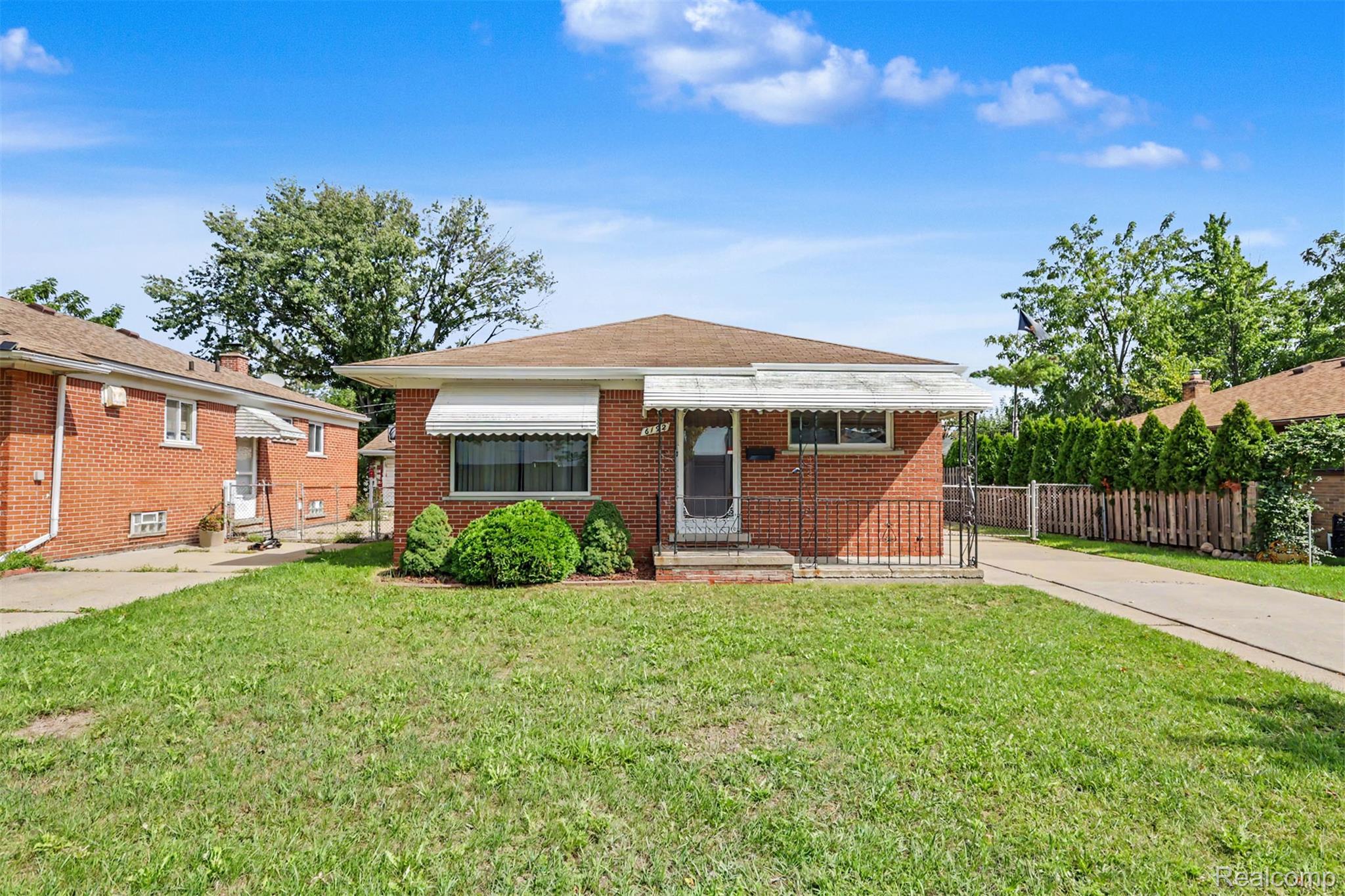 6192, Waverly, Dearborn Heights, Michigan, 48127