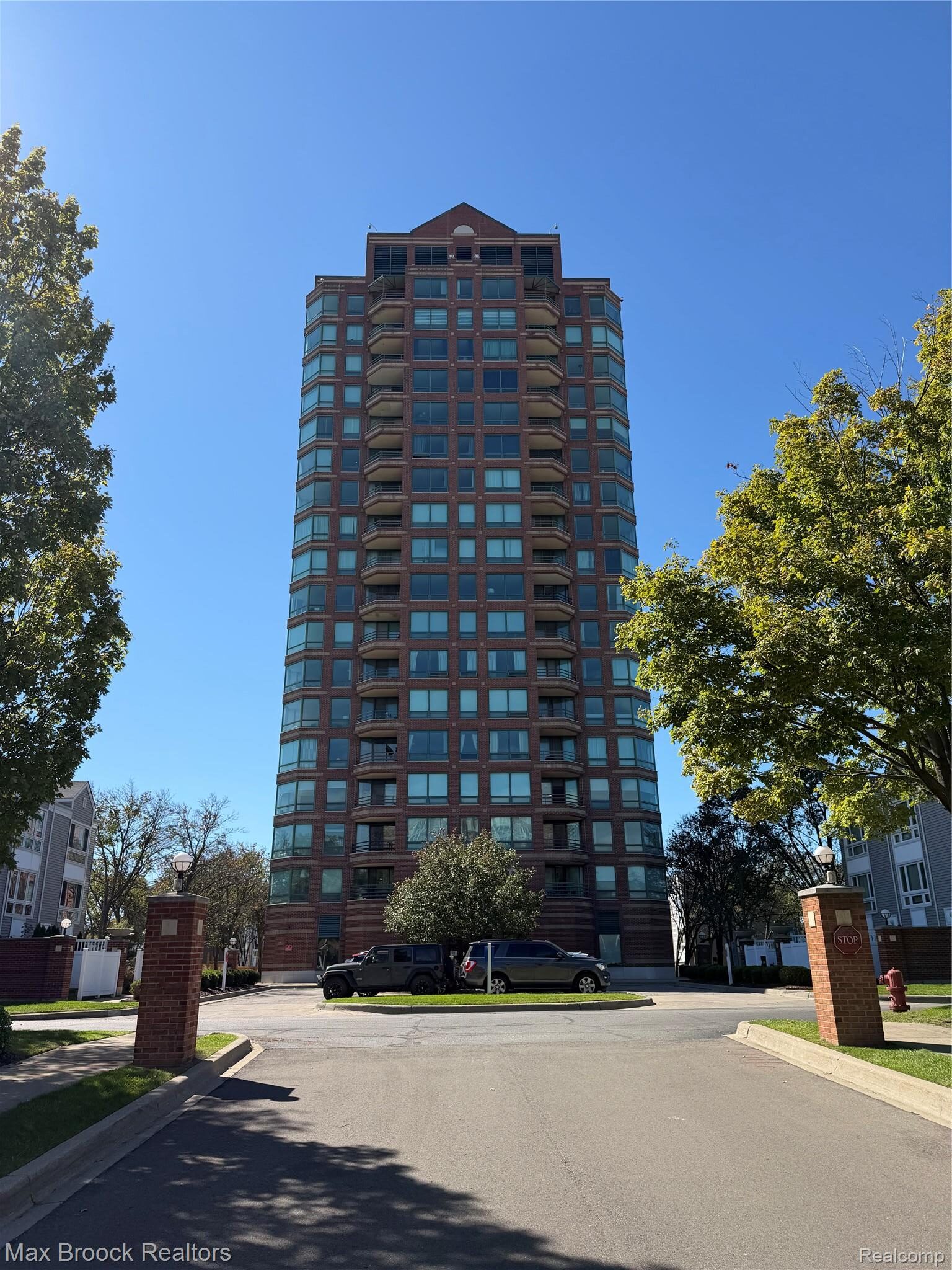3320, Spinnaker, #4c, Detroit, Michigan, 48207