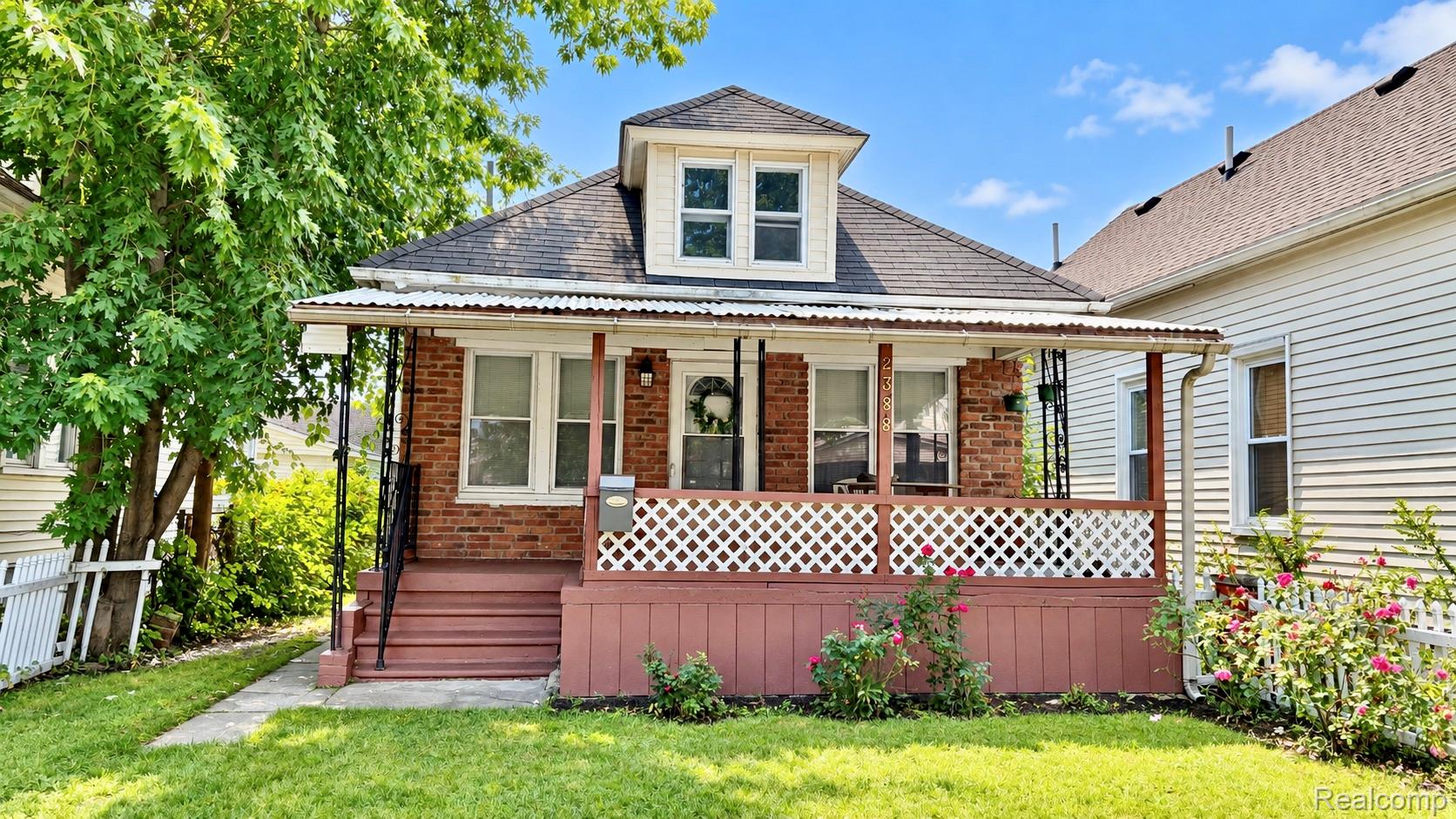 2388, Zinow, Hamtramck, Michigan, 48212