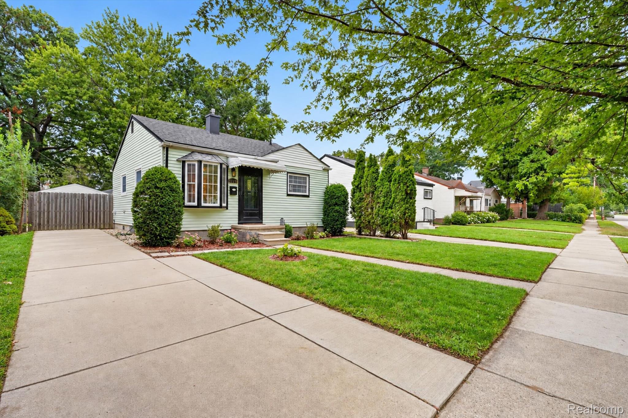 27425, Osmun, Madison Heights, Michigan, 48071