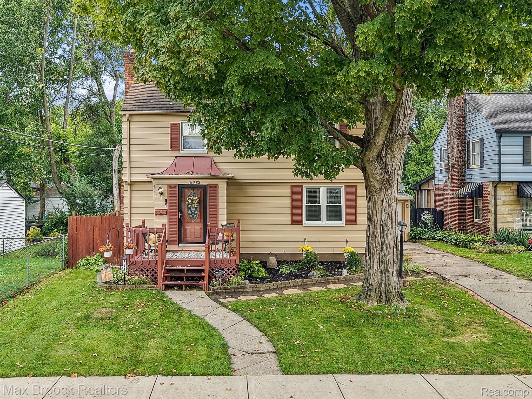 19782, Sumner, Redford, Michigan, 48240