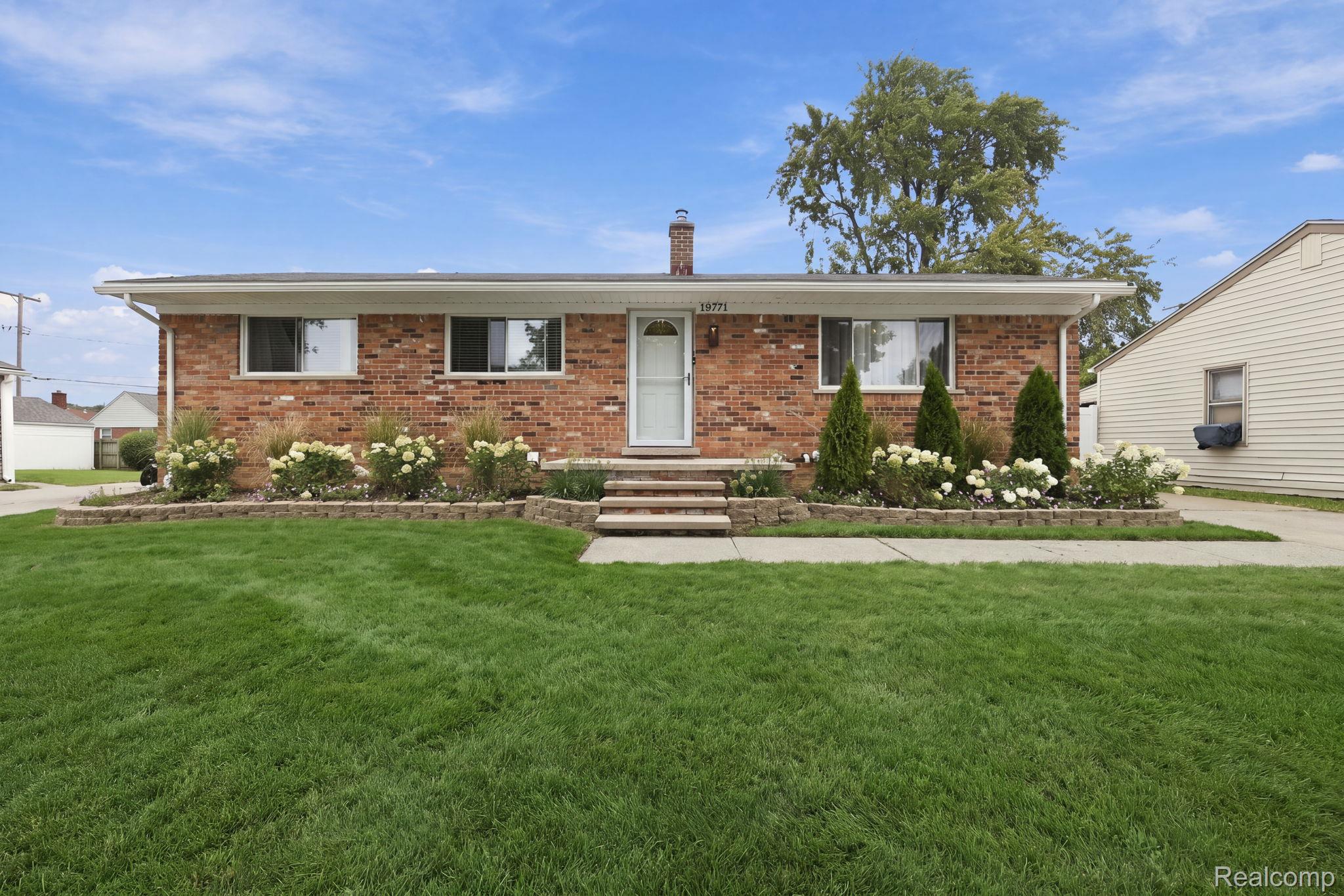 13771, Hovey, Warren, Michigan, 48089