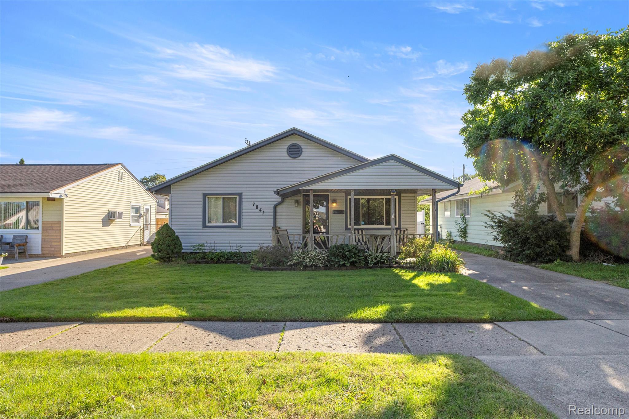 7841, Monroe, Taylor, Michigan, 48180