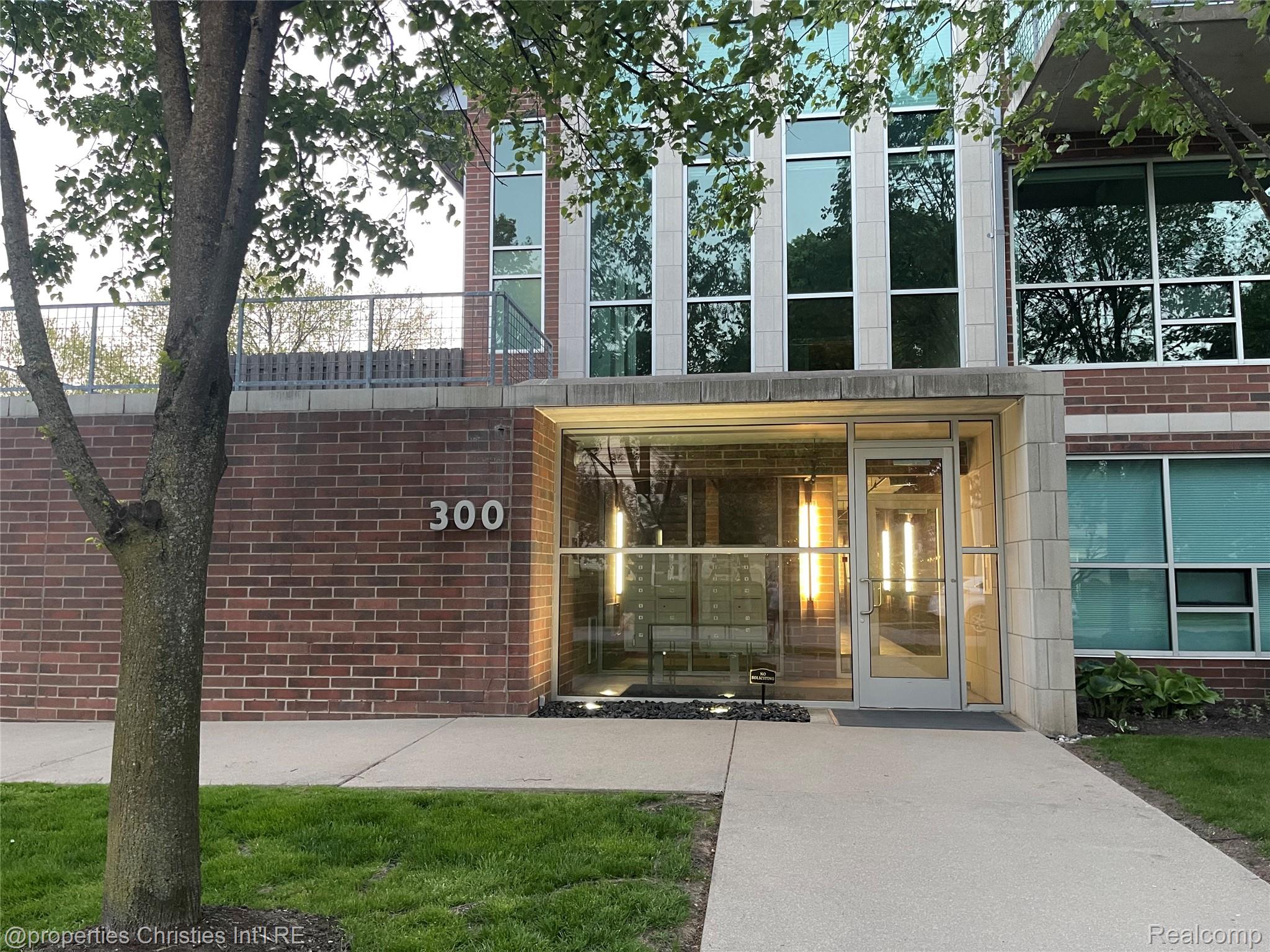 300, Hamilton, #305, Plymouth, Michigan, 48170