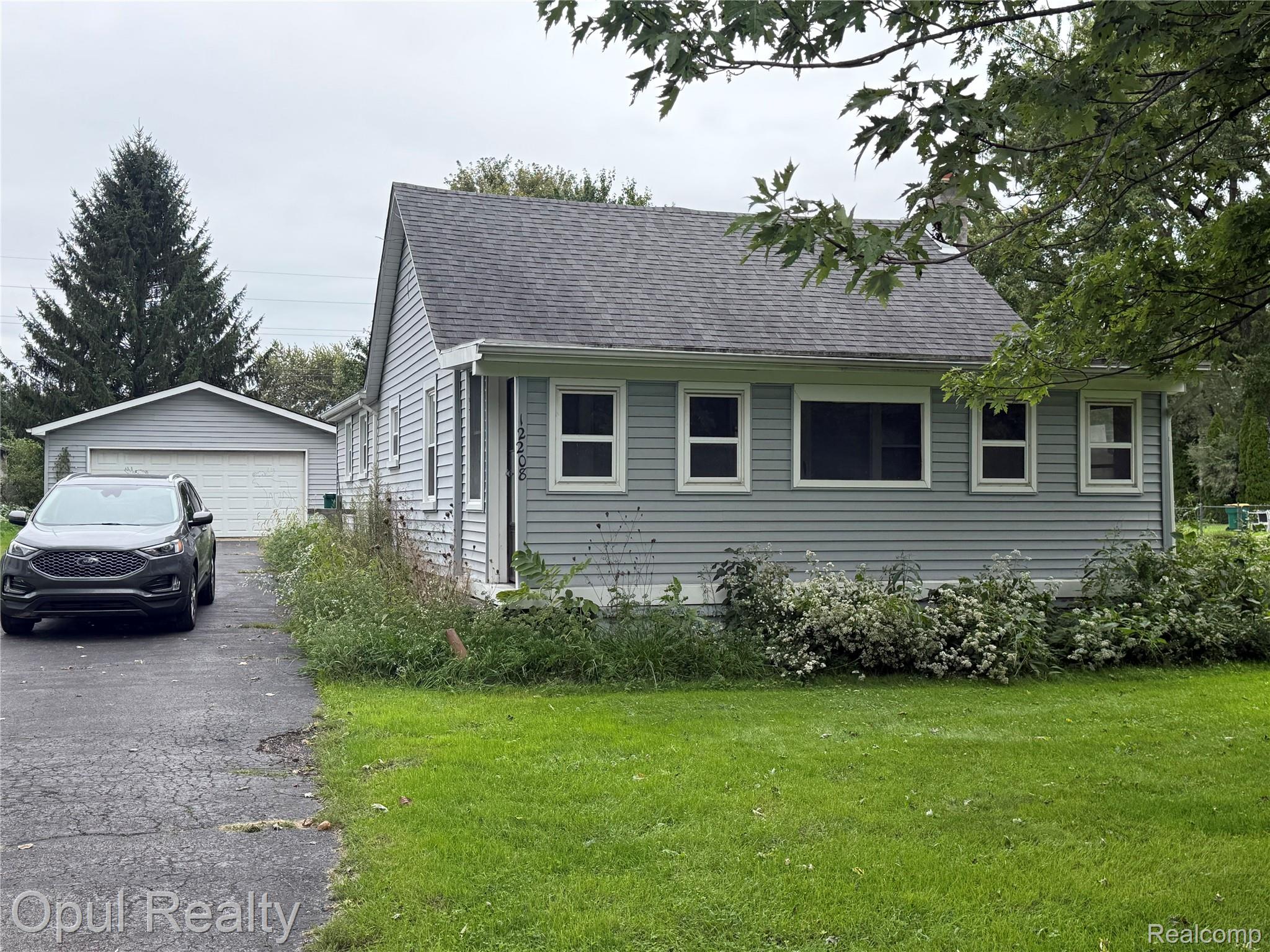 12208, Hannan, Romulus, Michigan, 48174