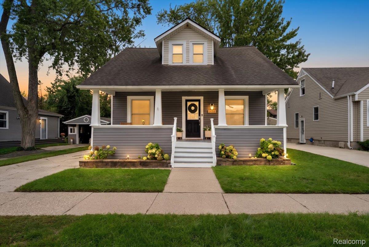 1465, West, Berkley, Michigan, 48072
