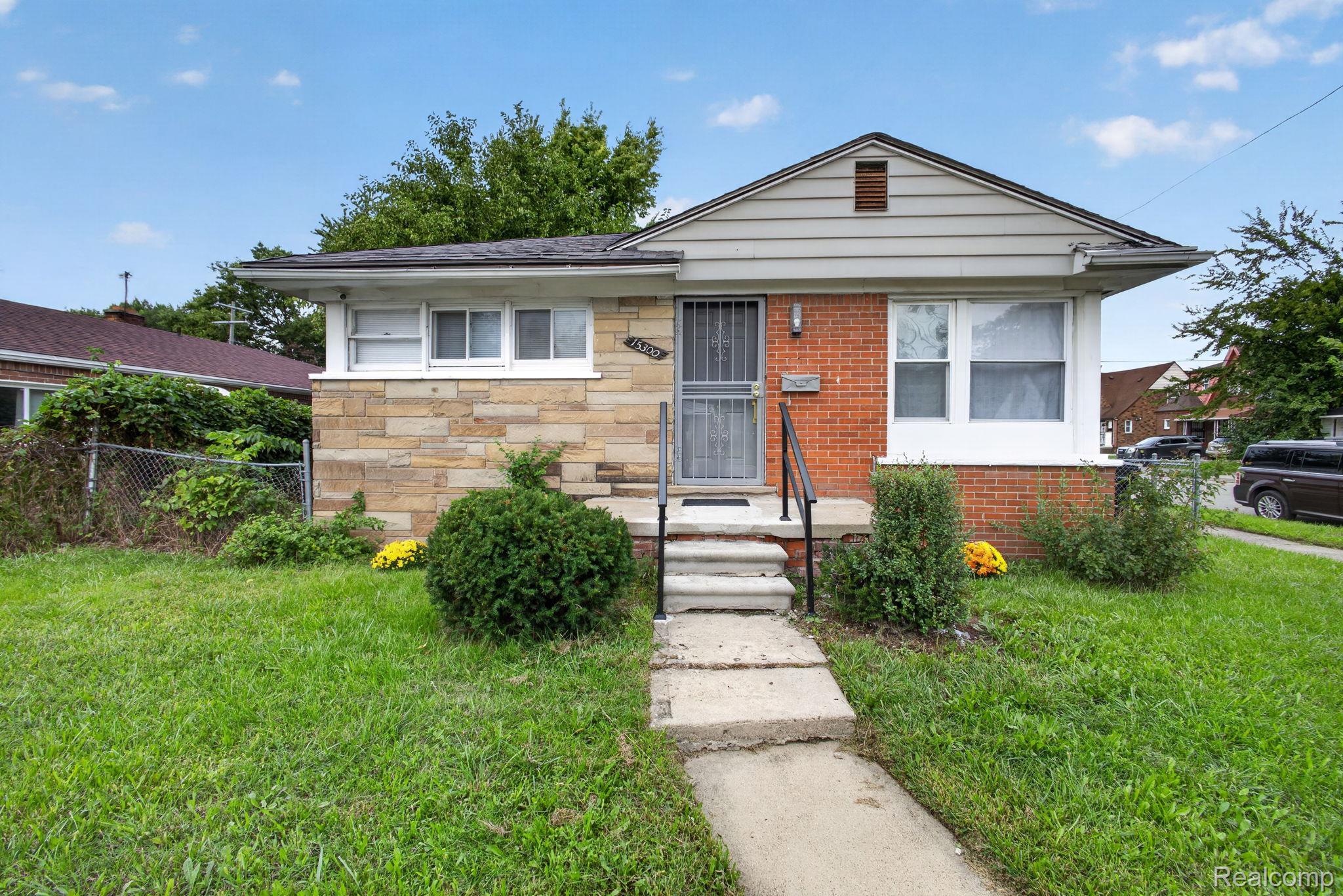 15300, Chicago, Detroit, Michigan, 48228