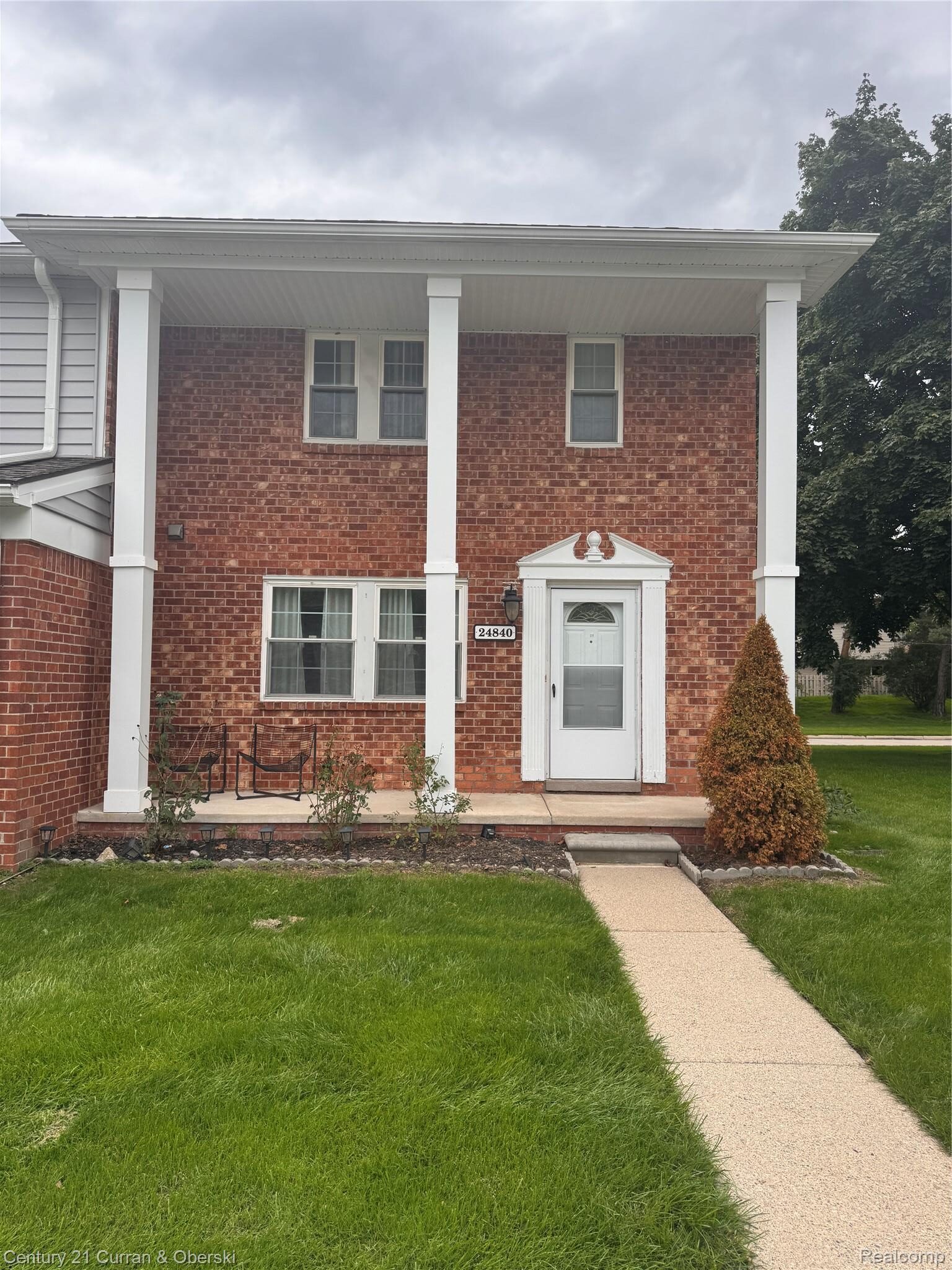 24840, Olde Orchard, Novi, Michigan, 48375