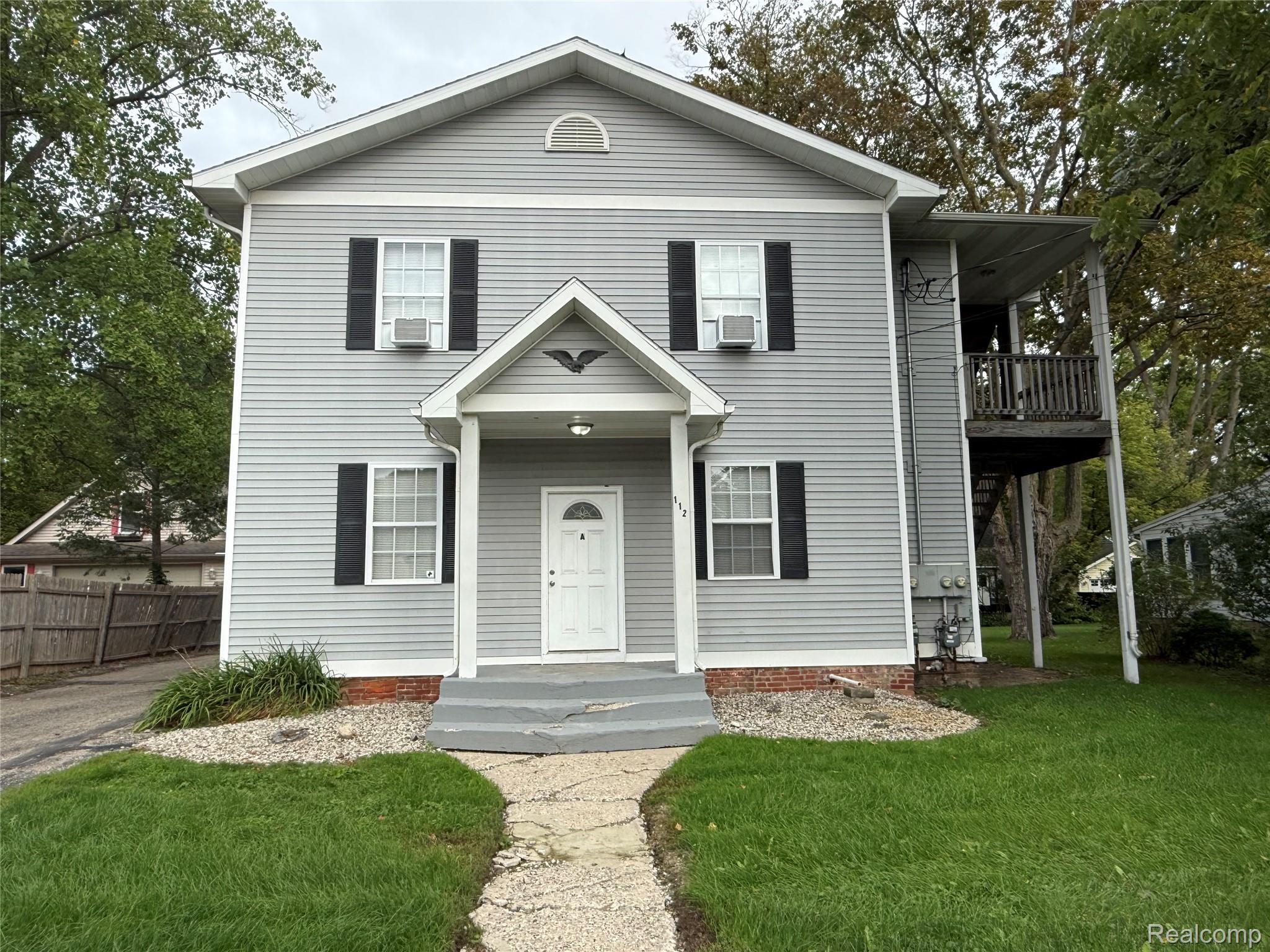 112, Hazelton, #A, Flushing, Michigan, 48433