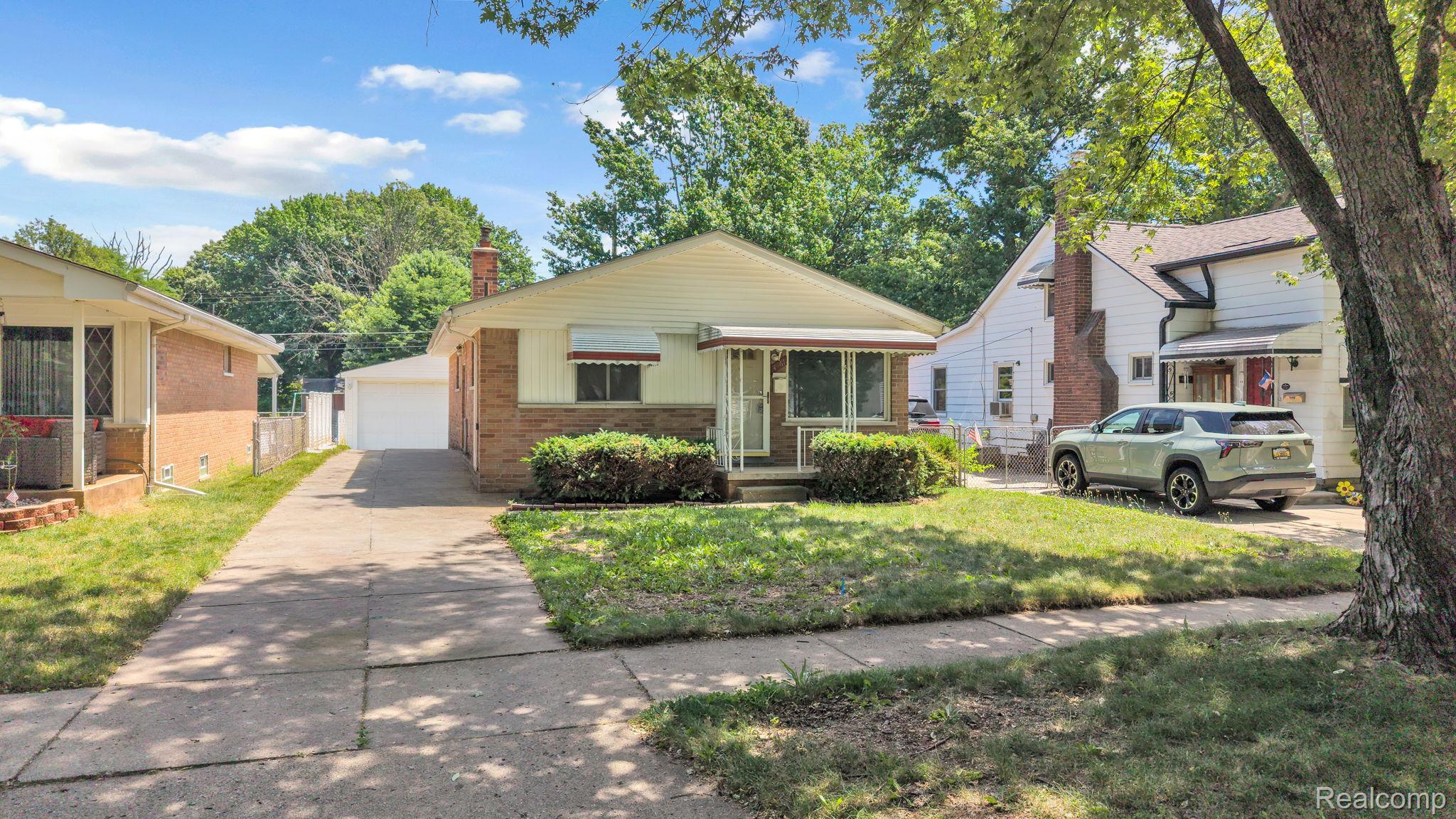 4461, Mayfair, Dearborn Heights, Michigan, 48125