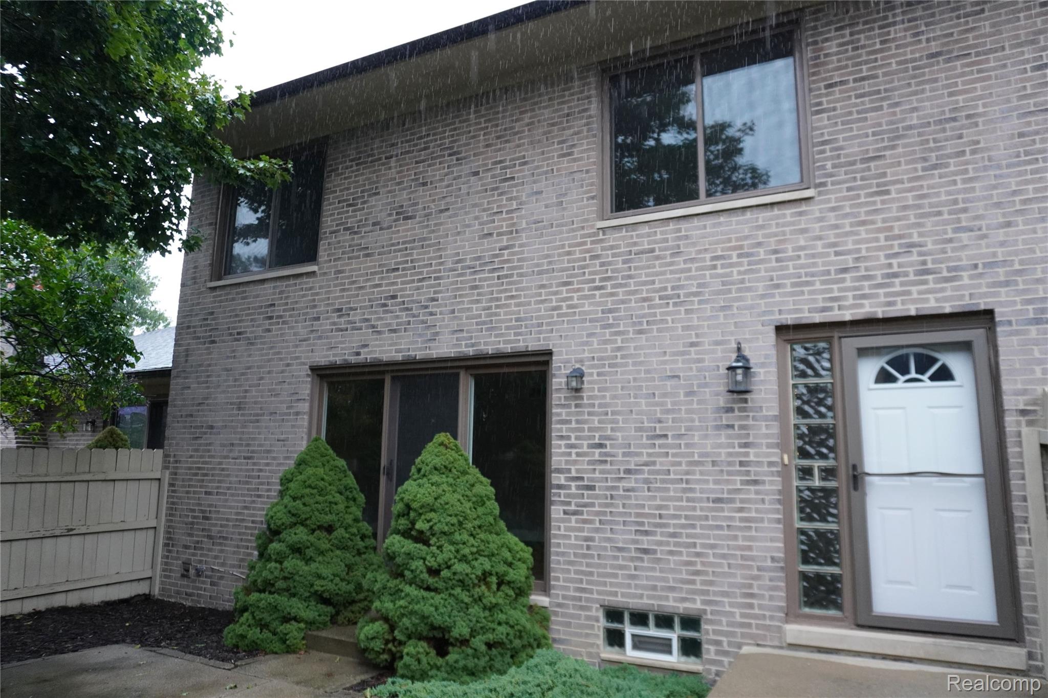 42345, Leo, #242, Clinton Twp, Michigan, 48038