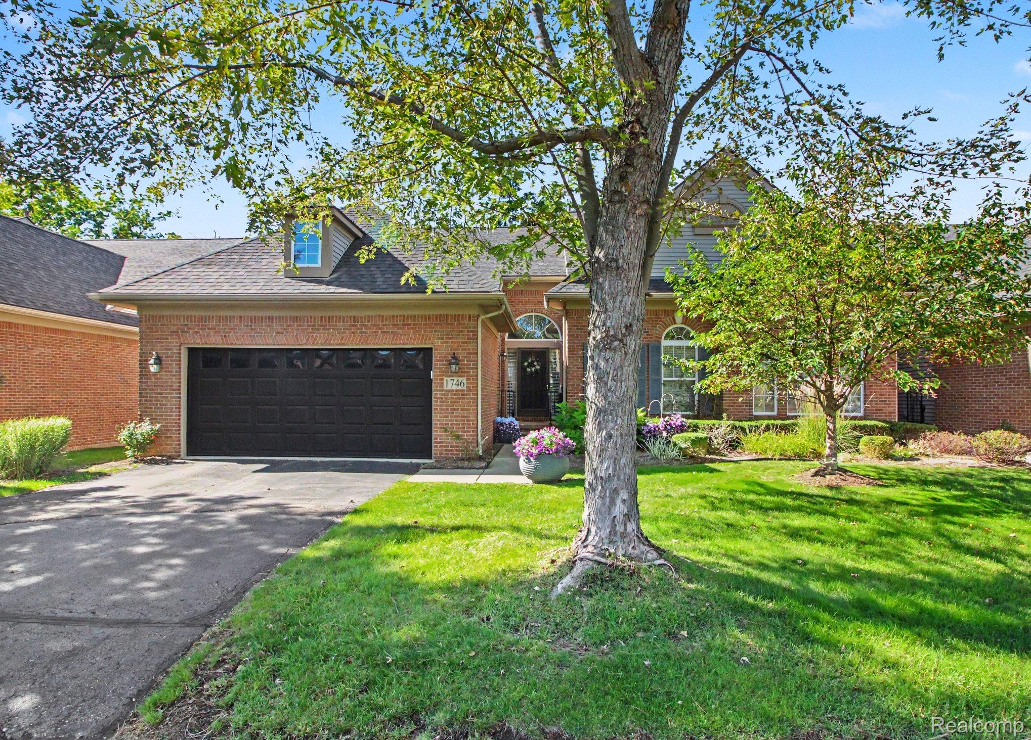 1746, Treyborne, Commerce Twp, Michigan, 48390