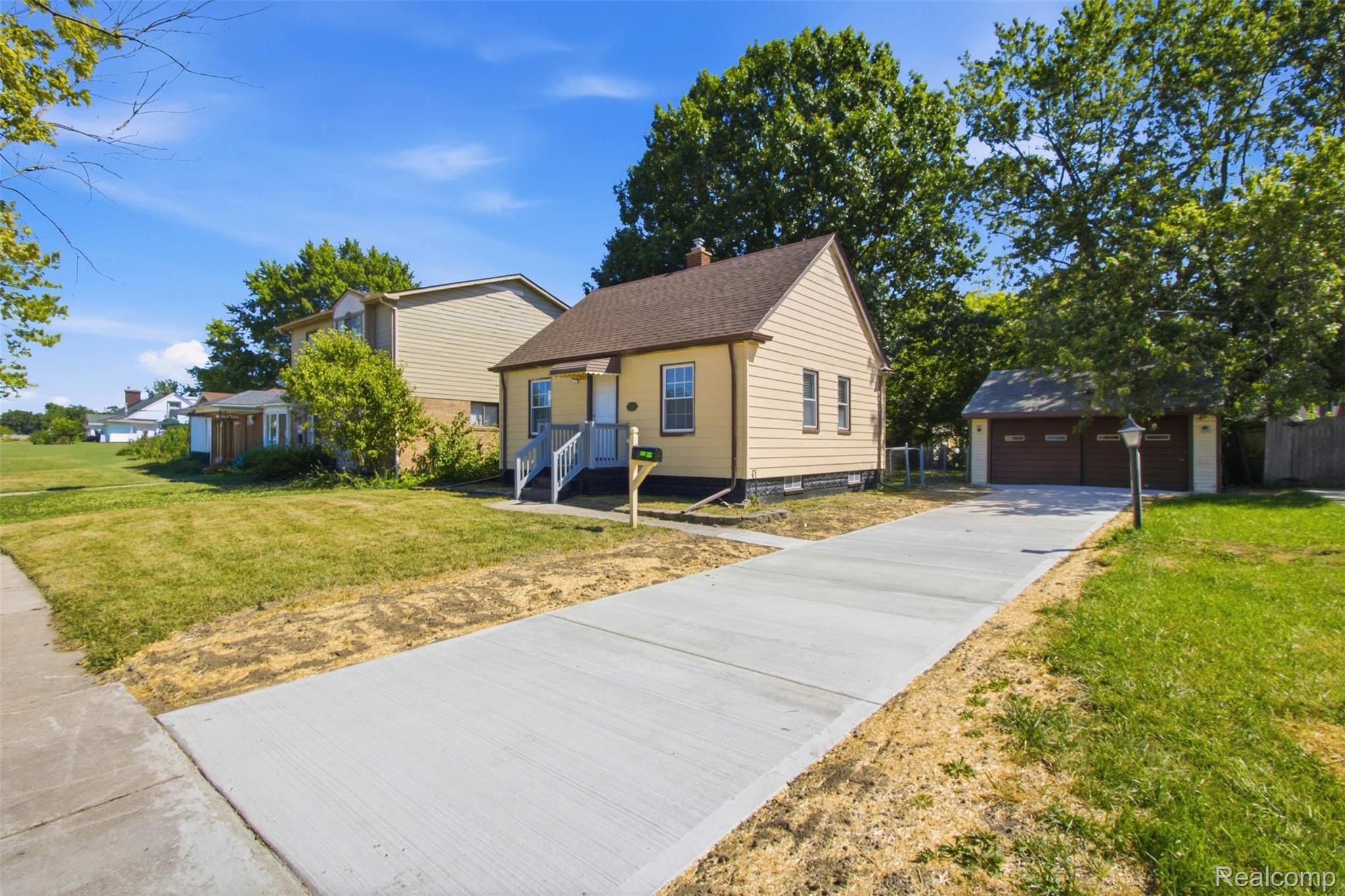 20600, Lennon, Harper Woods, Michigan, 48225
