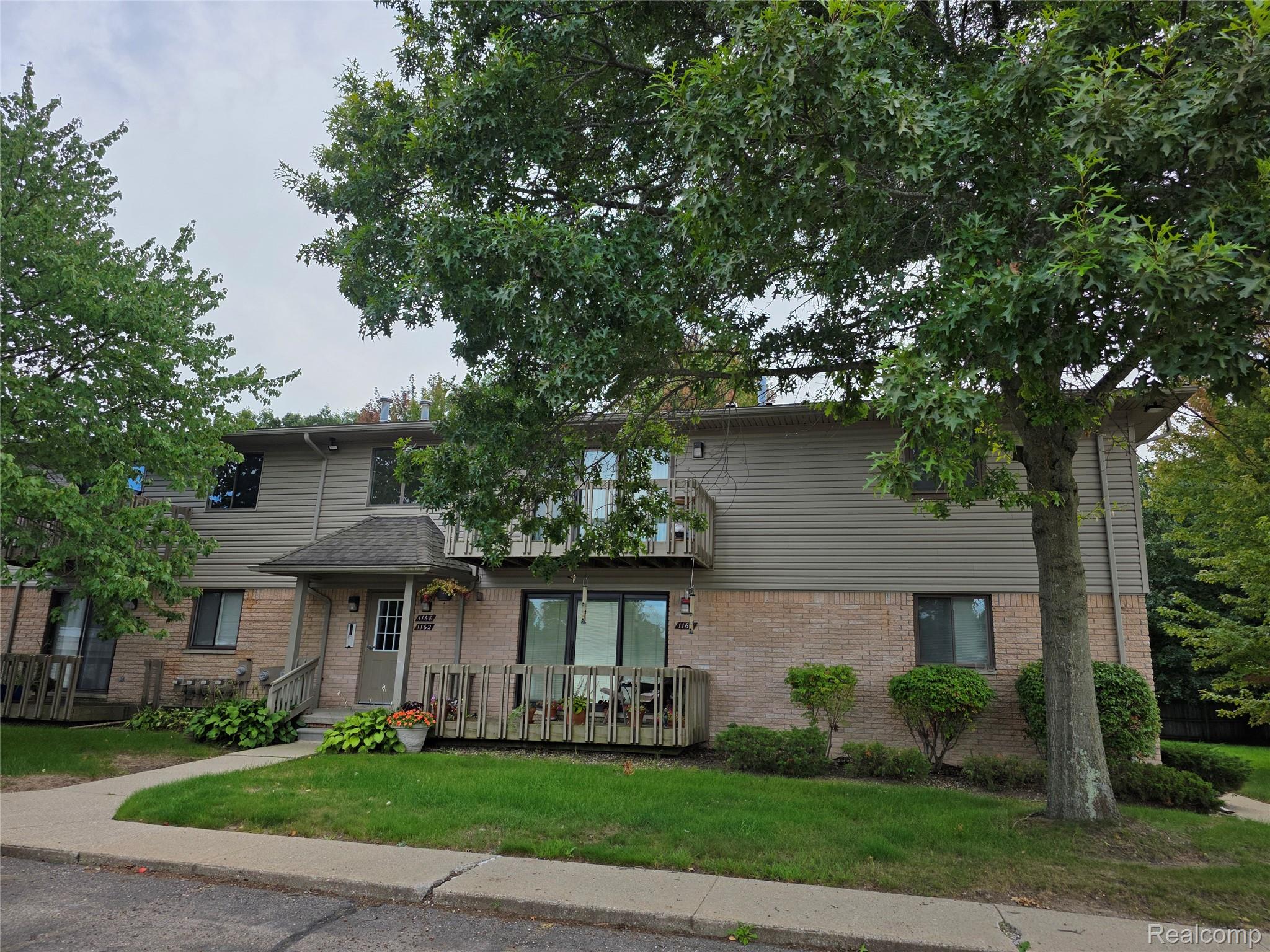 1164, Hillcrest, Oxford, Michigan, 48371