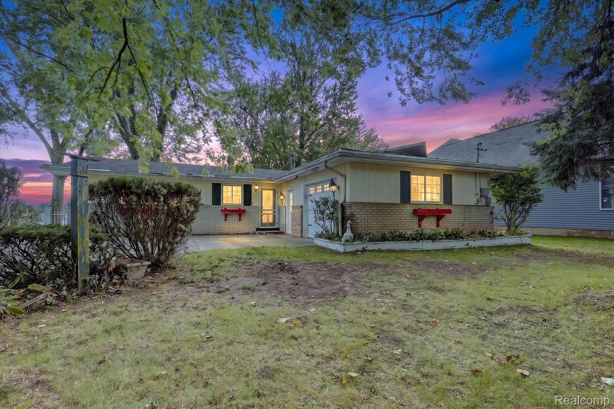 4223, Sadler, Linden, Michigan, 48451