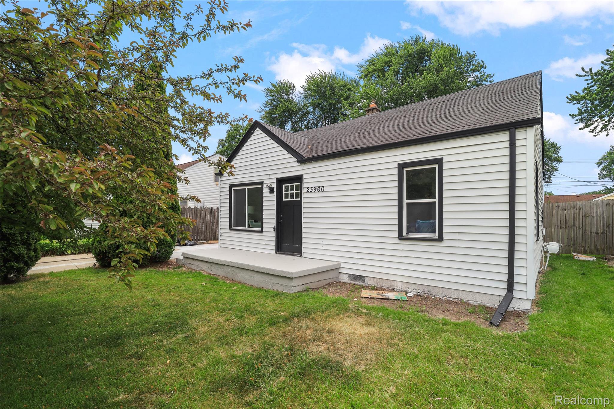 23960, Trombley, Clinton Township, Michigan, 48035