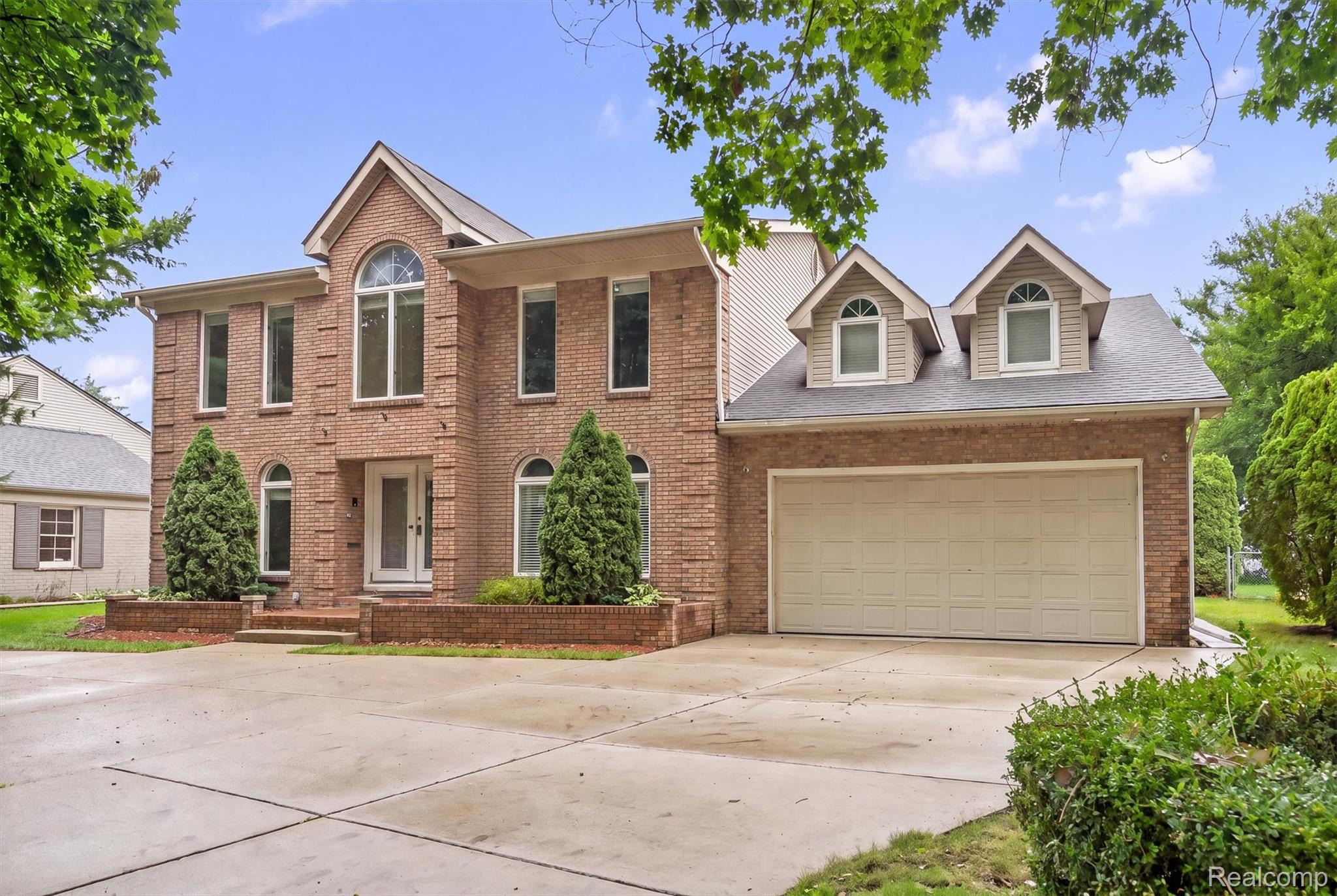 670, OXFORD, Grosse Pointe, Michigan, 48236