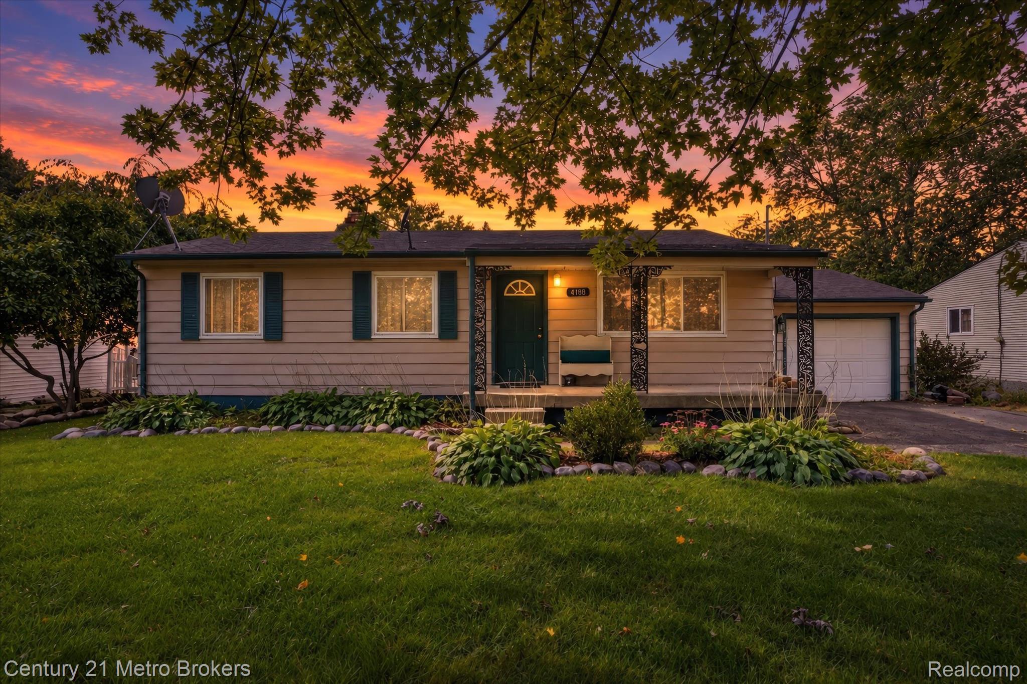 4188, Carmanwood, Flint, Michigan, 48507